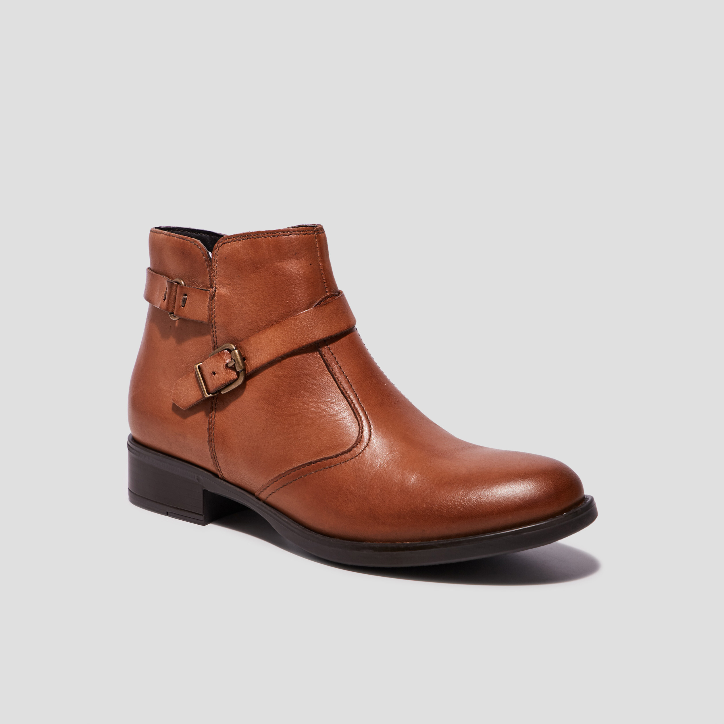 bottines zippees en cuir camel fille Bottines zippées en cuir camel fille