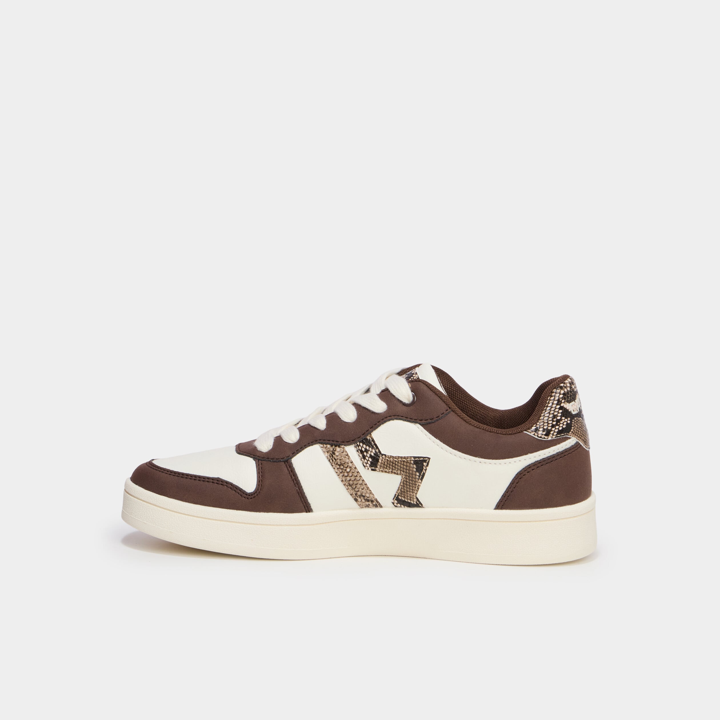 Baskets &agrave; lacets marron fonc&eacute; femme