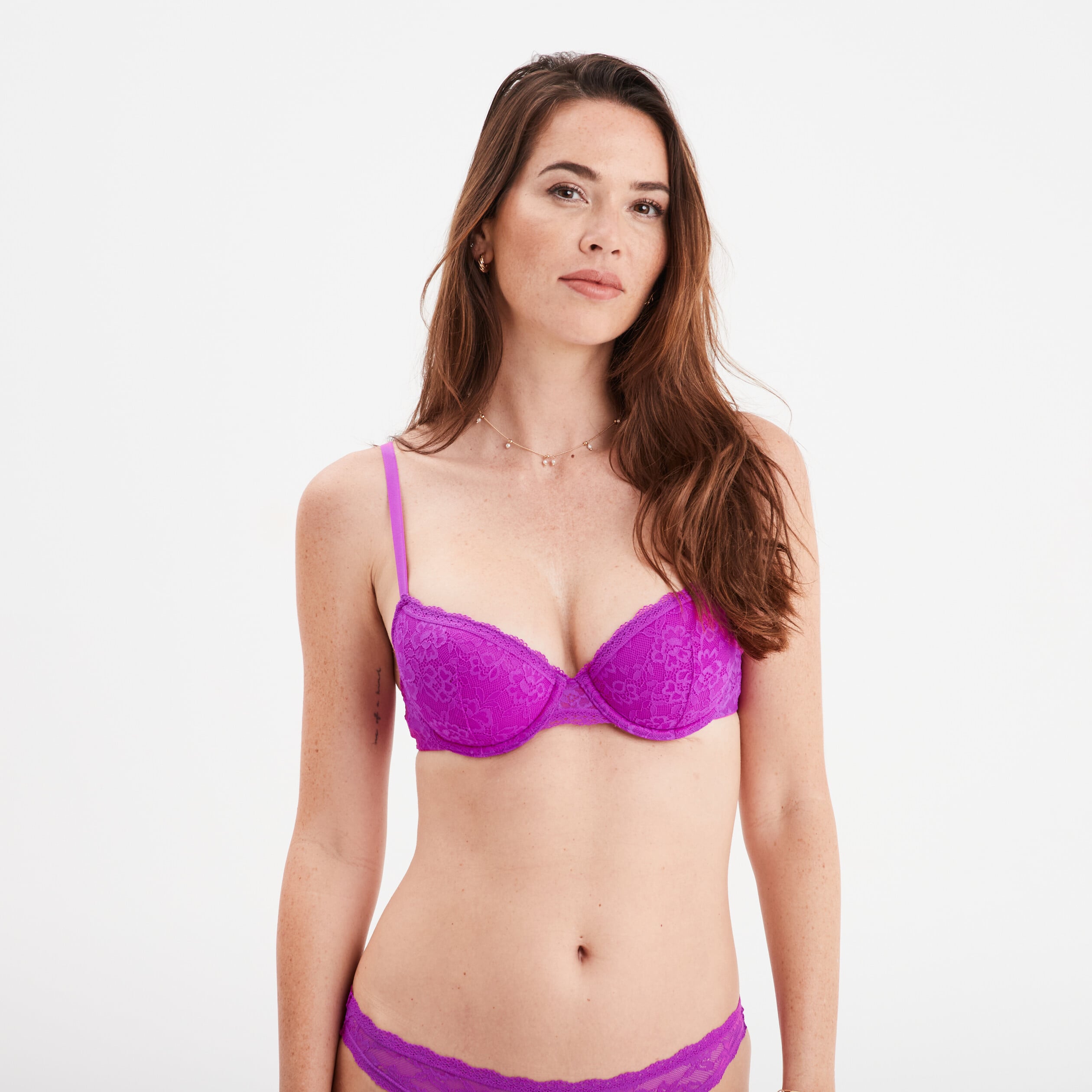 Soutien-gorge corbeille padd&eacute; dentelle violet femme