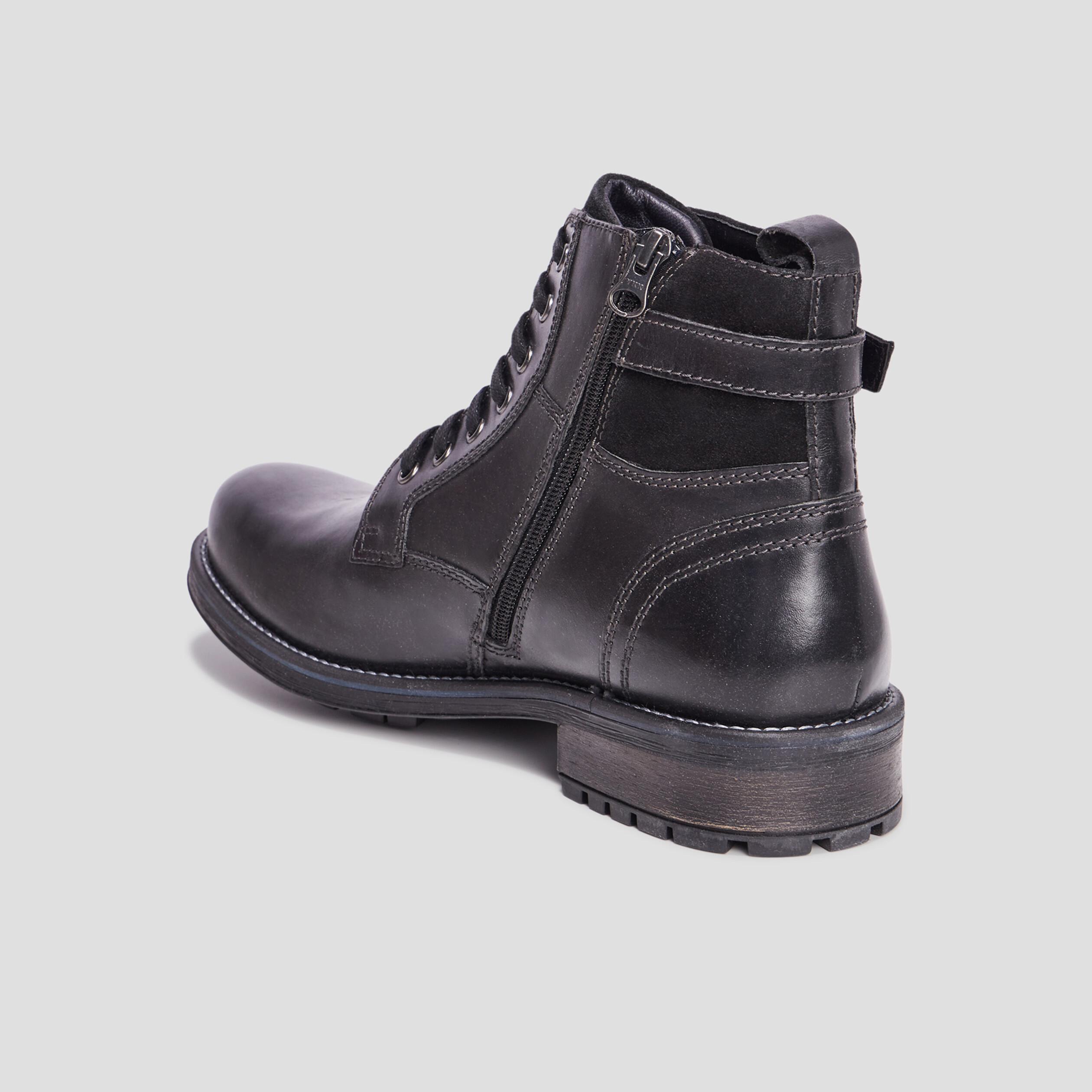 boots zippees en cuir noir homme Boots zippées en cuir noir homme