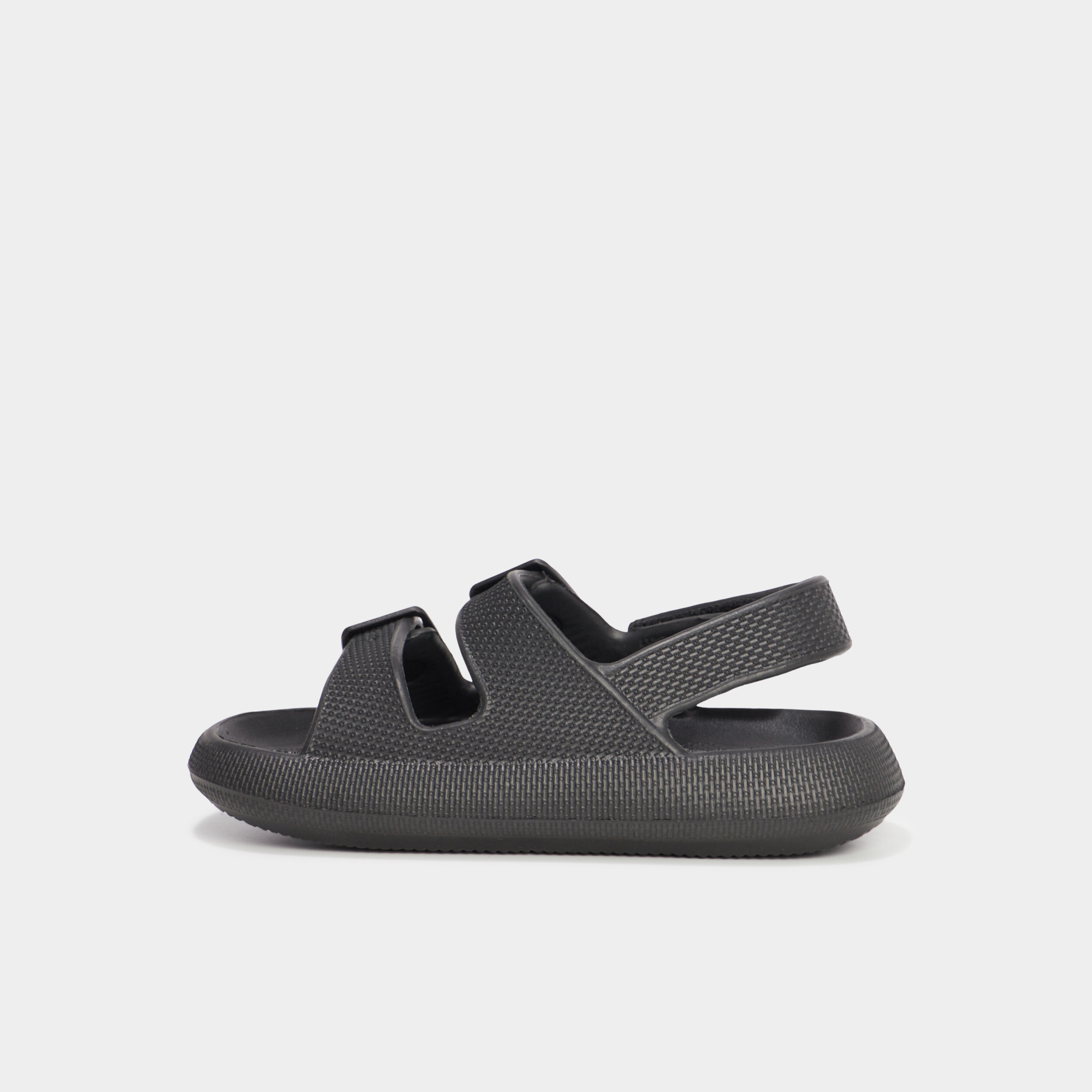 mules de plage avec boucles noir garcon Mules de plage avec boucles noir garçon