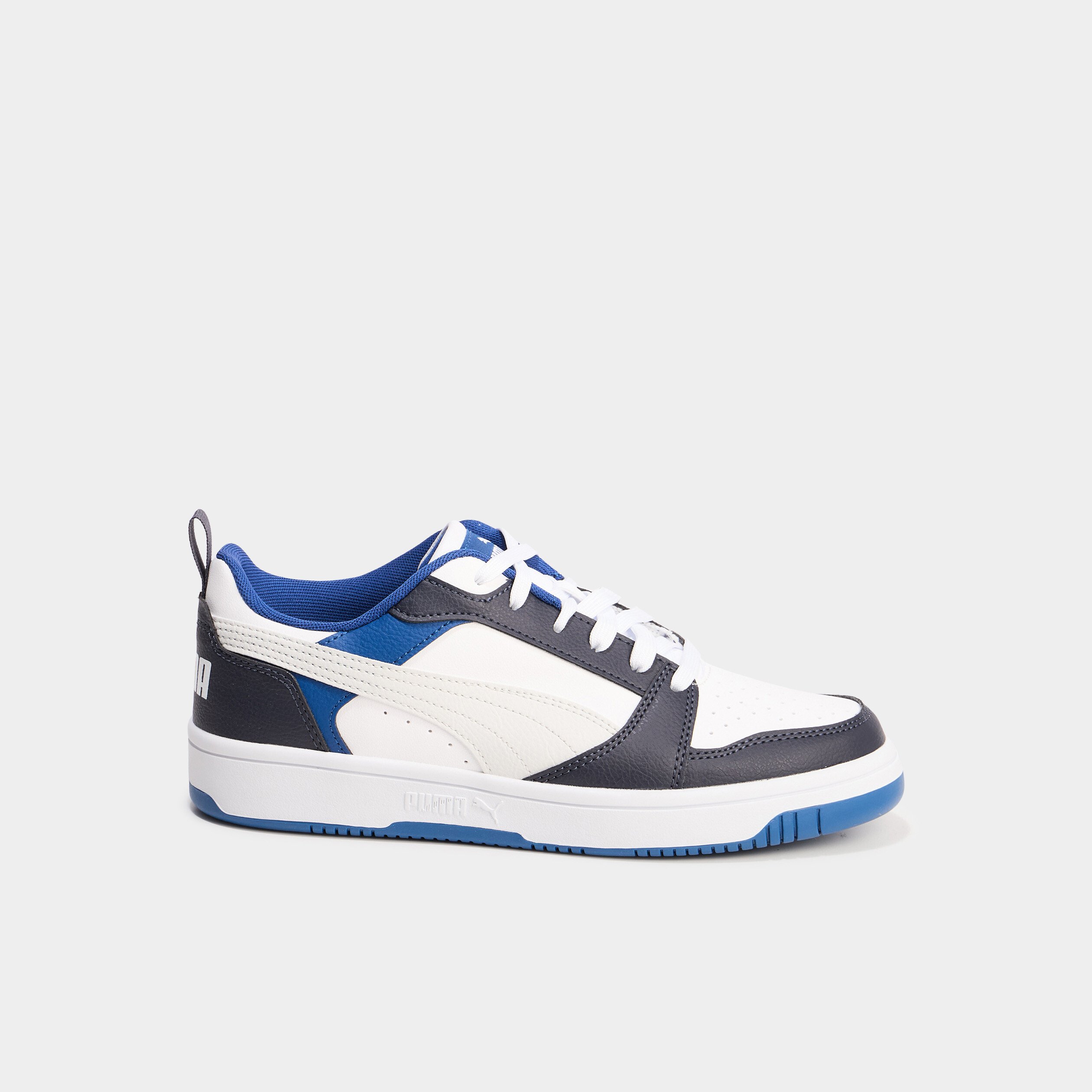 tennis basses a lacets puma v6 bleu fonce garcon Tennis basses à lacets Puma V6 bleu foncé garçon