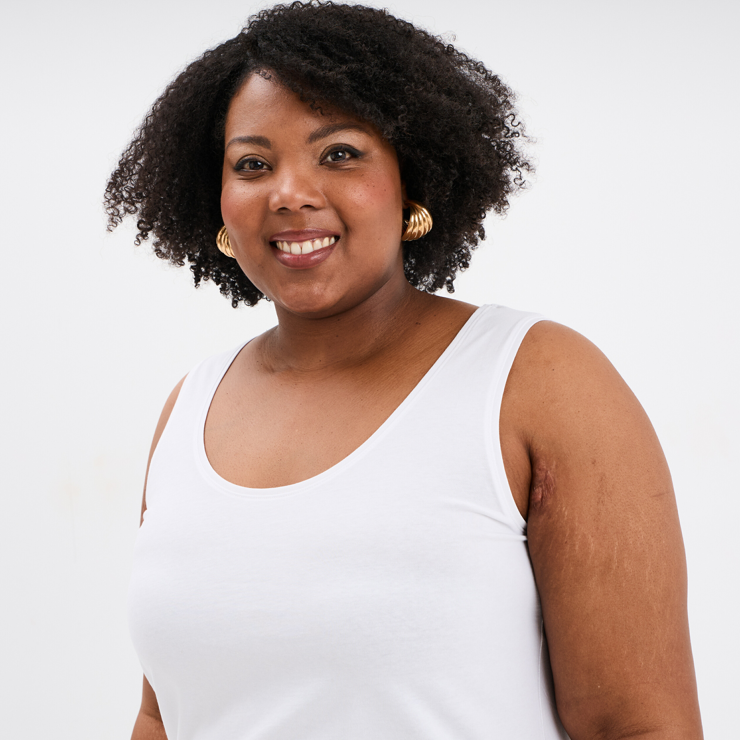 debardeur ajuste sans manches coton blanc femmegt Débardeur ajusté sans manches coton blanc femme grande taille
