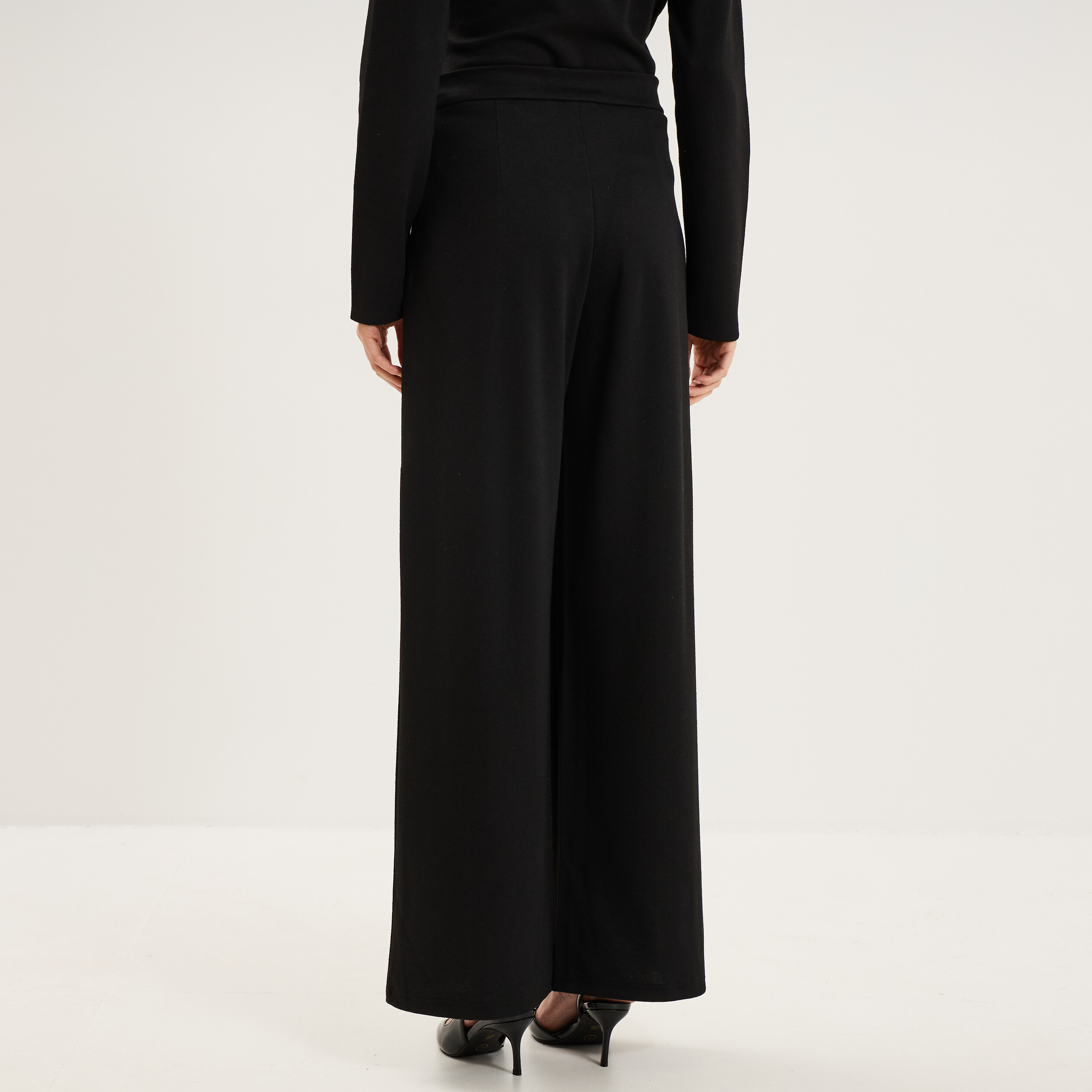 Pantalon large avec boucle noir femme