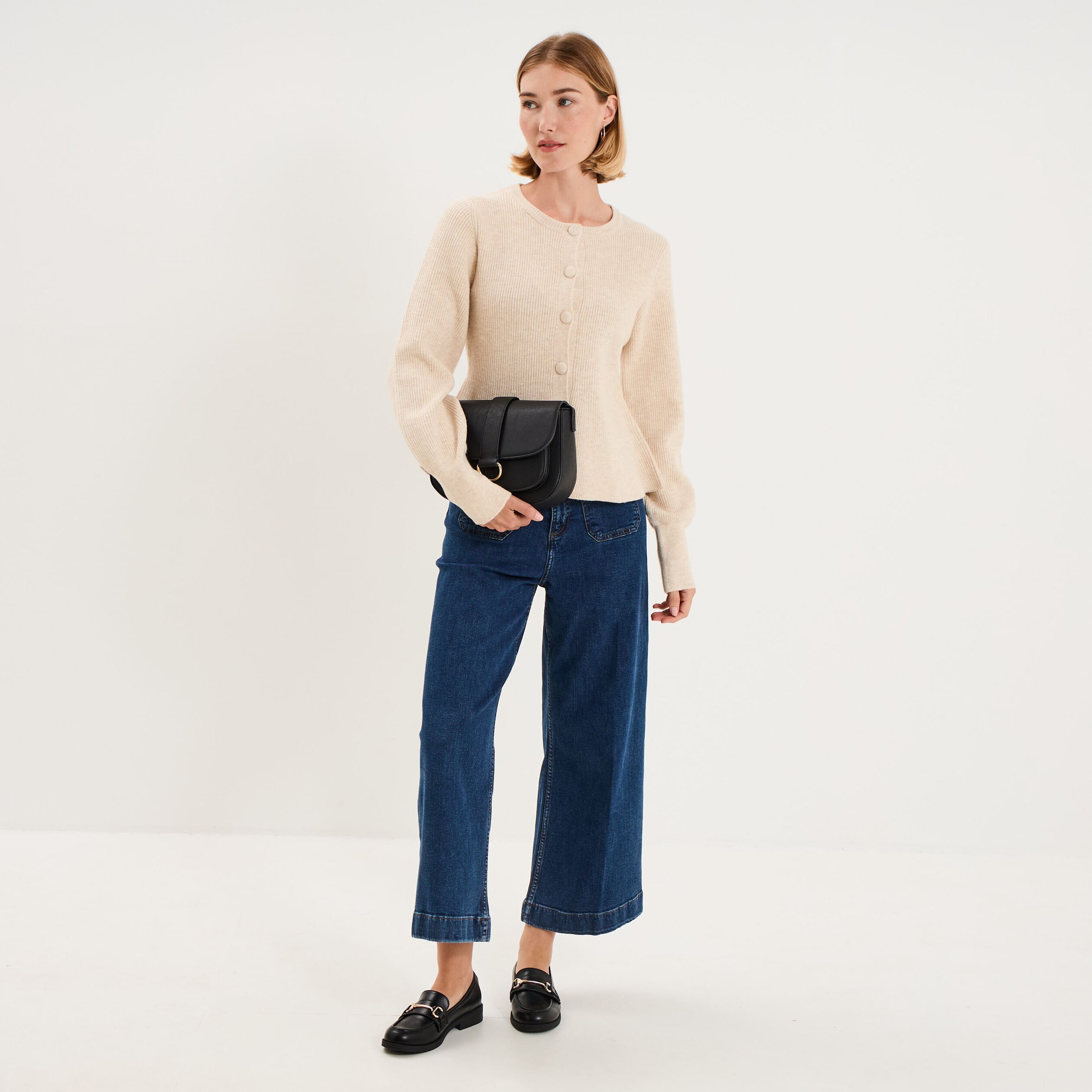 Gilet col rond boutonn&eacute; peplum ecru femme
