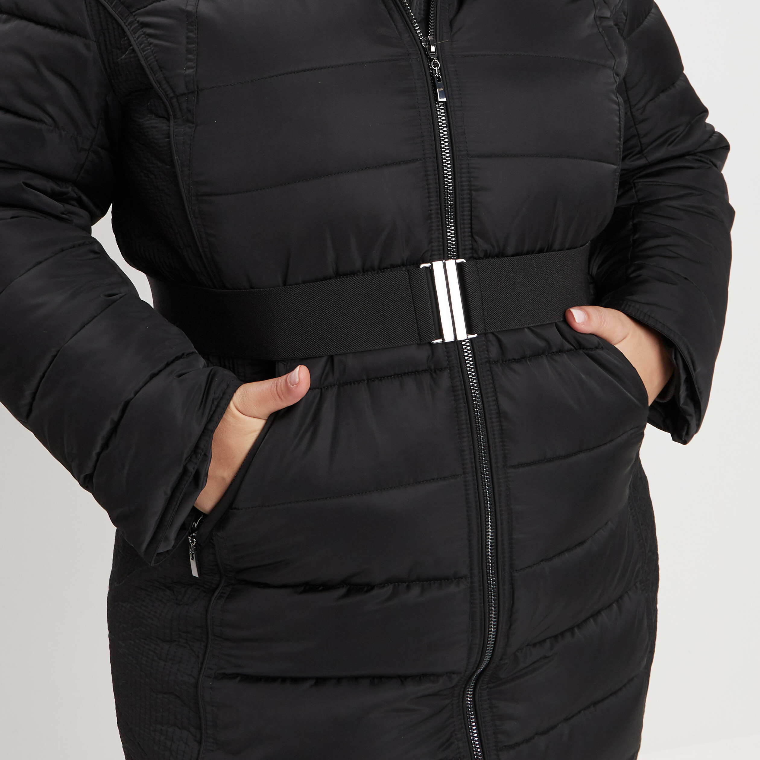 doudoune longue deperlante a capuche noir femmegt Doudoune longue déperlante à capuche noir femme grande taille