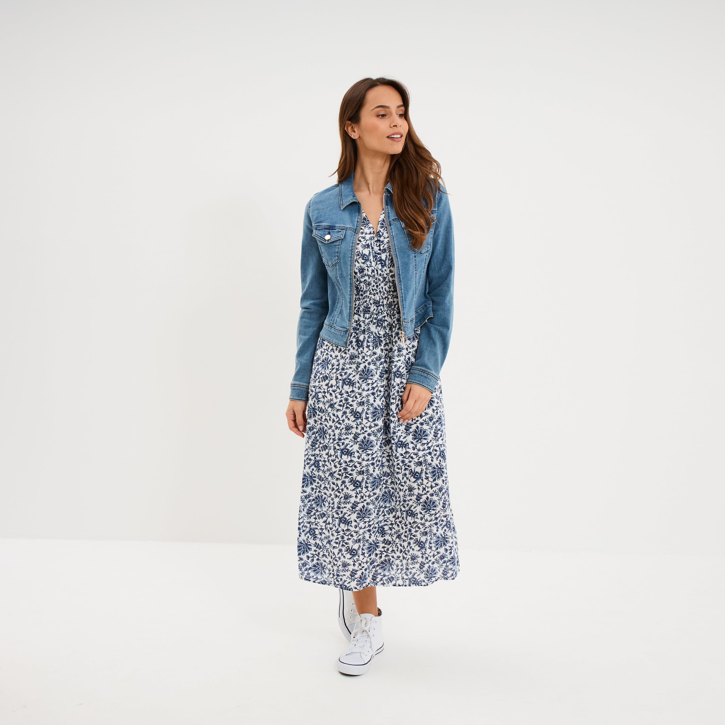Robe longue empire taille smock&eacute;e blanc femme