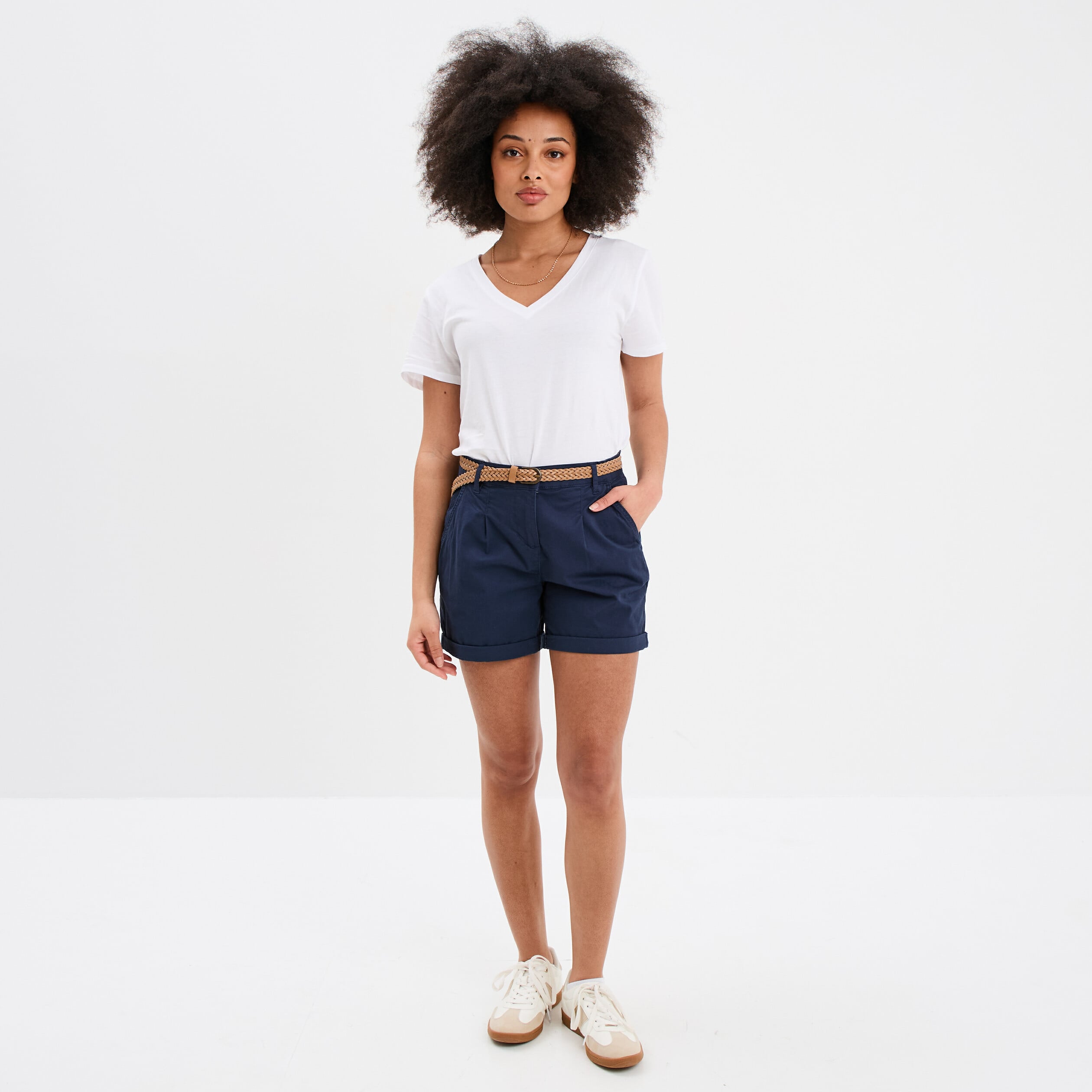 Short chino ceinture tress&eacute;e bleu marine femme