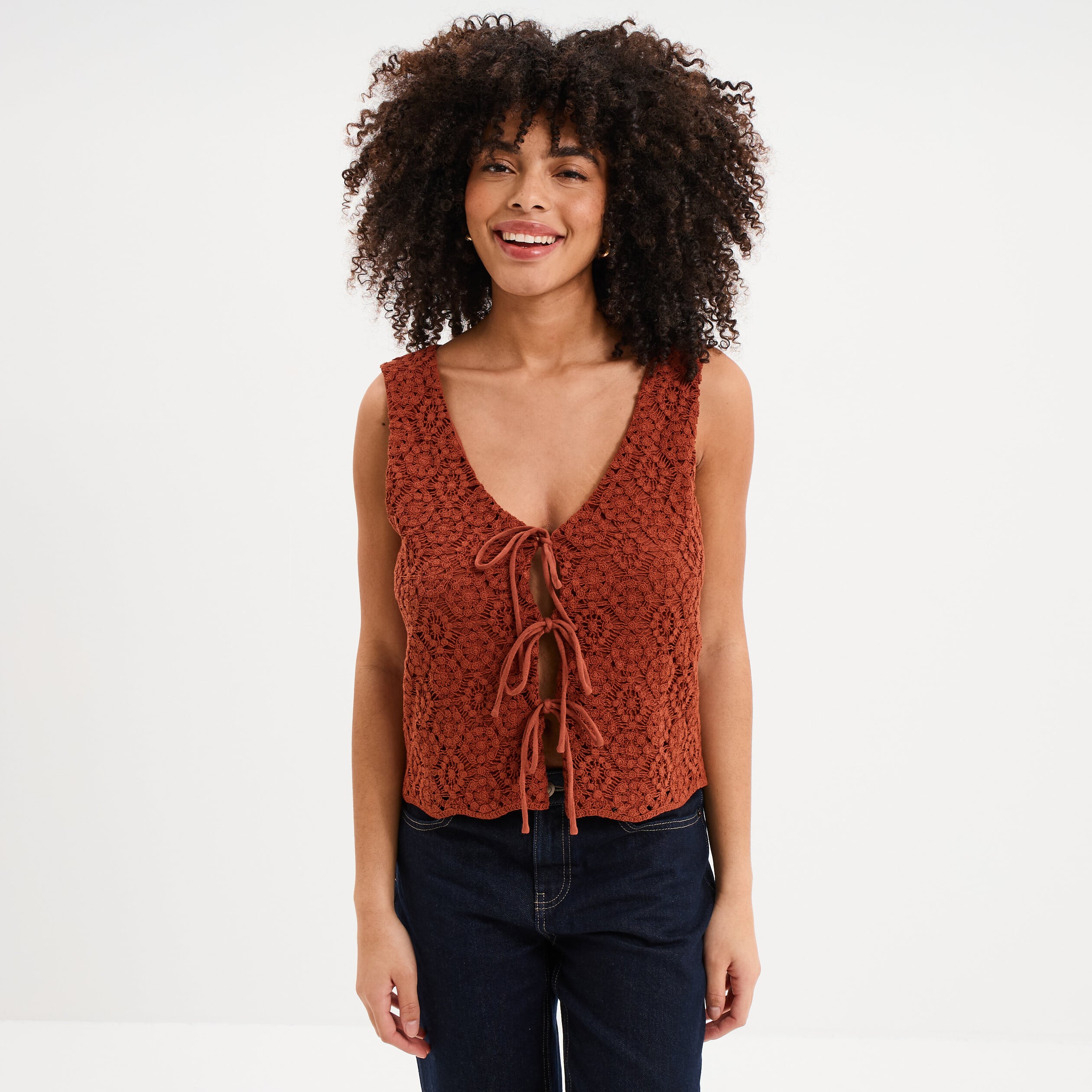 D&eacute;bardeur nou&eacute; effet dentelle macram&eacute; camel femme