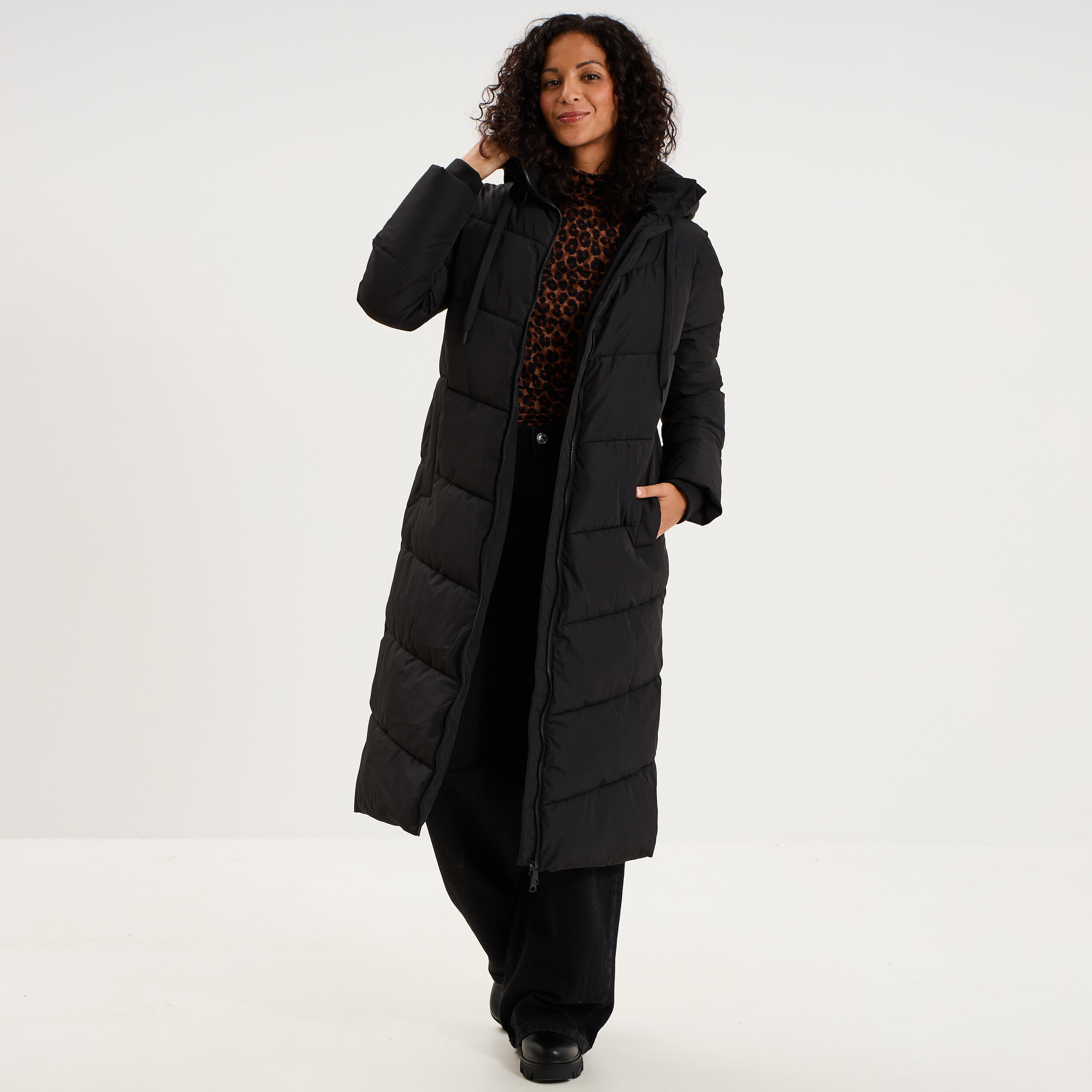 Doudoune longue zipp&eacute;e &agrave; capuche noir femme