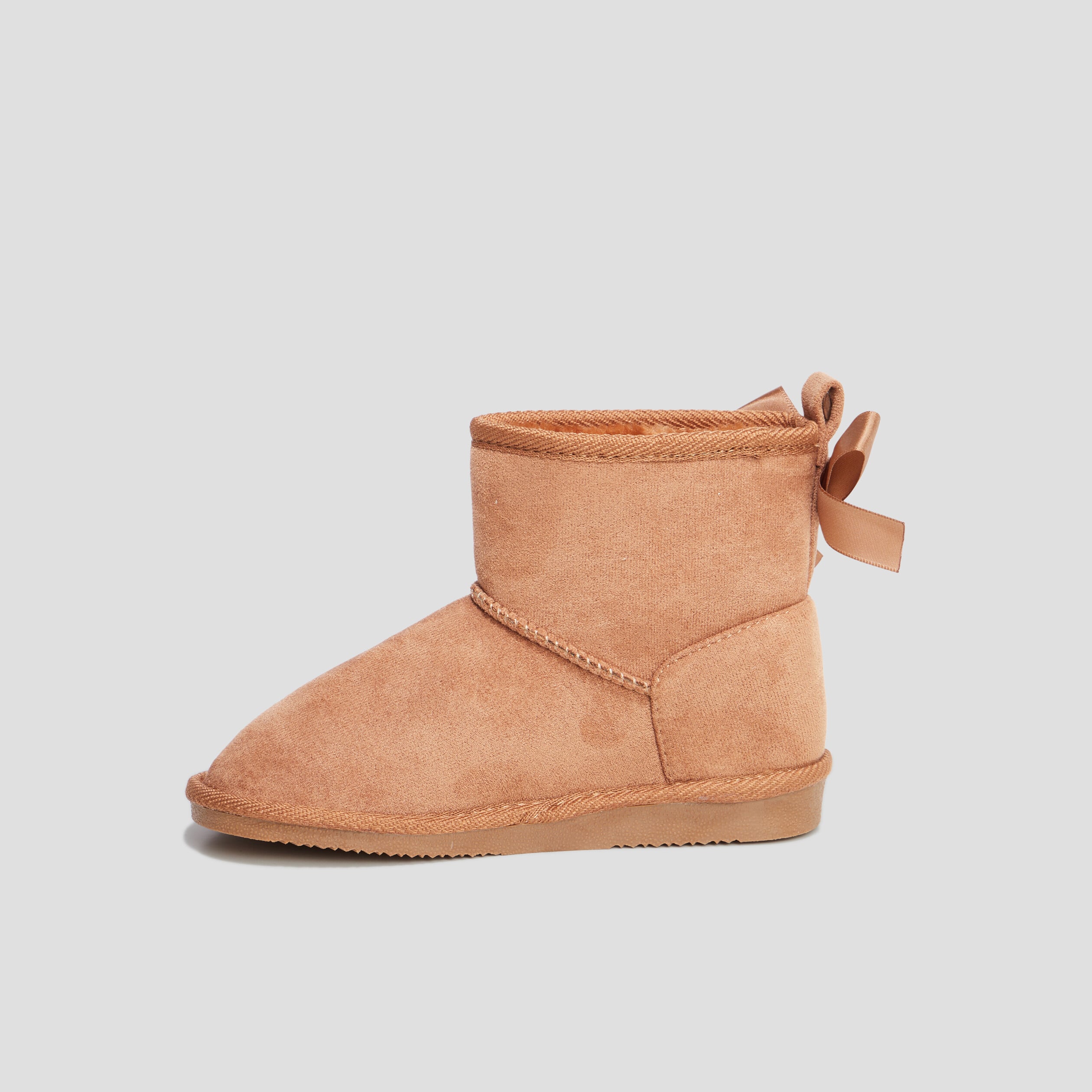 Bottines fourr&eacute;es noeud effet satin camel fille