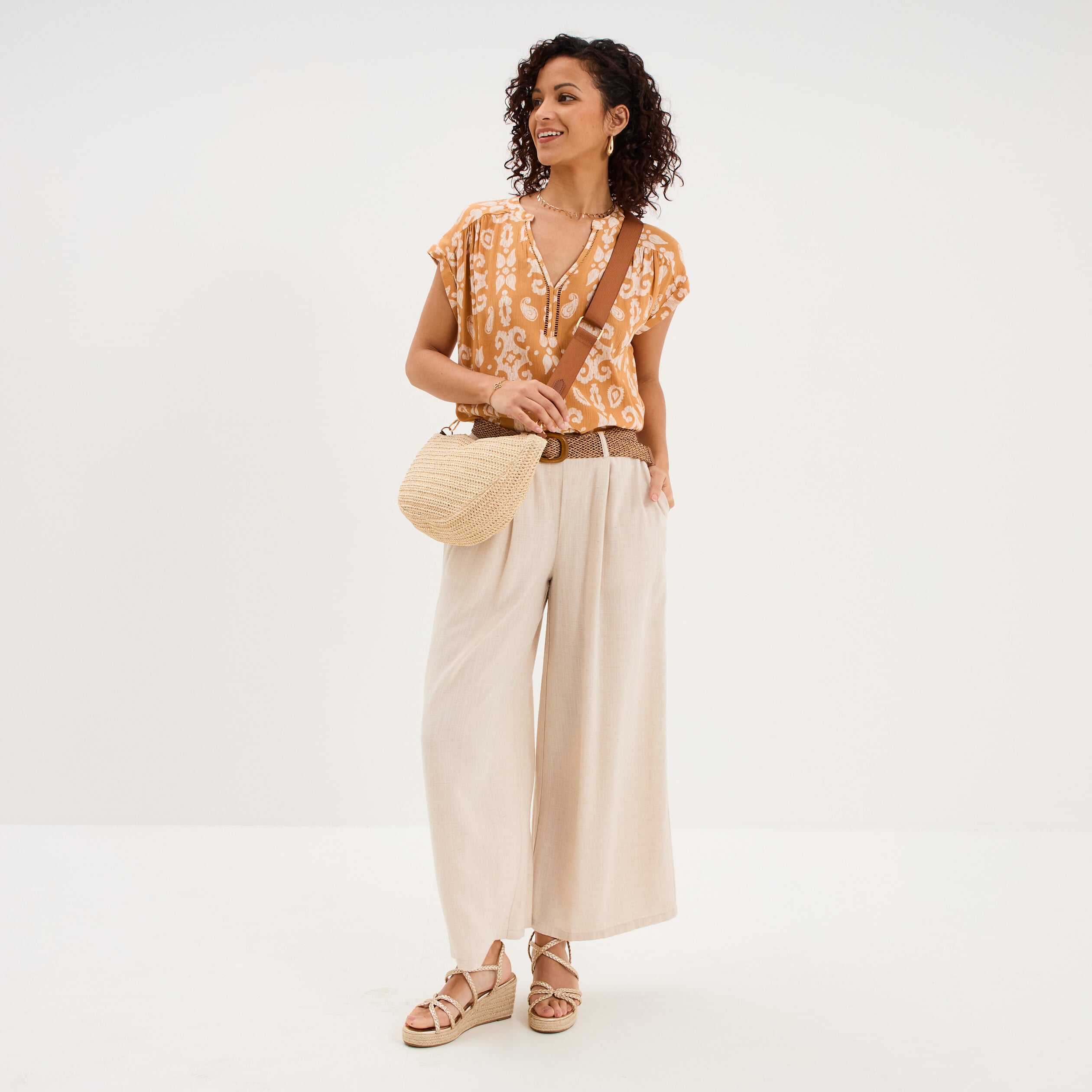 Blouse cr&eacute;pon manches courtes jaune ocre femme