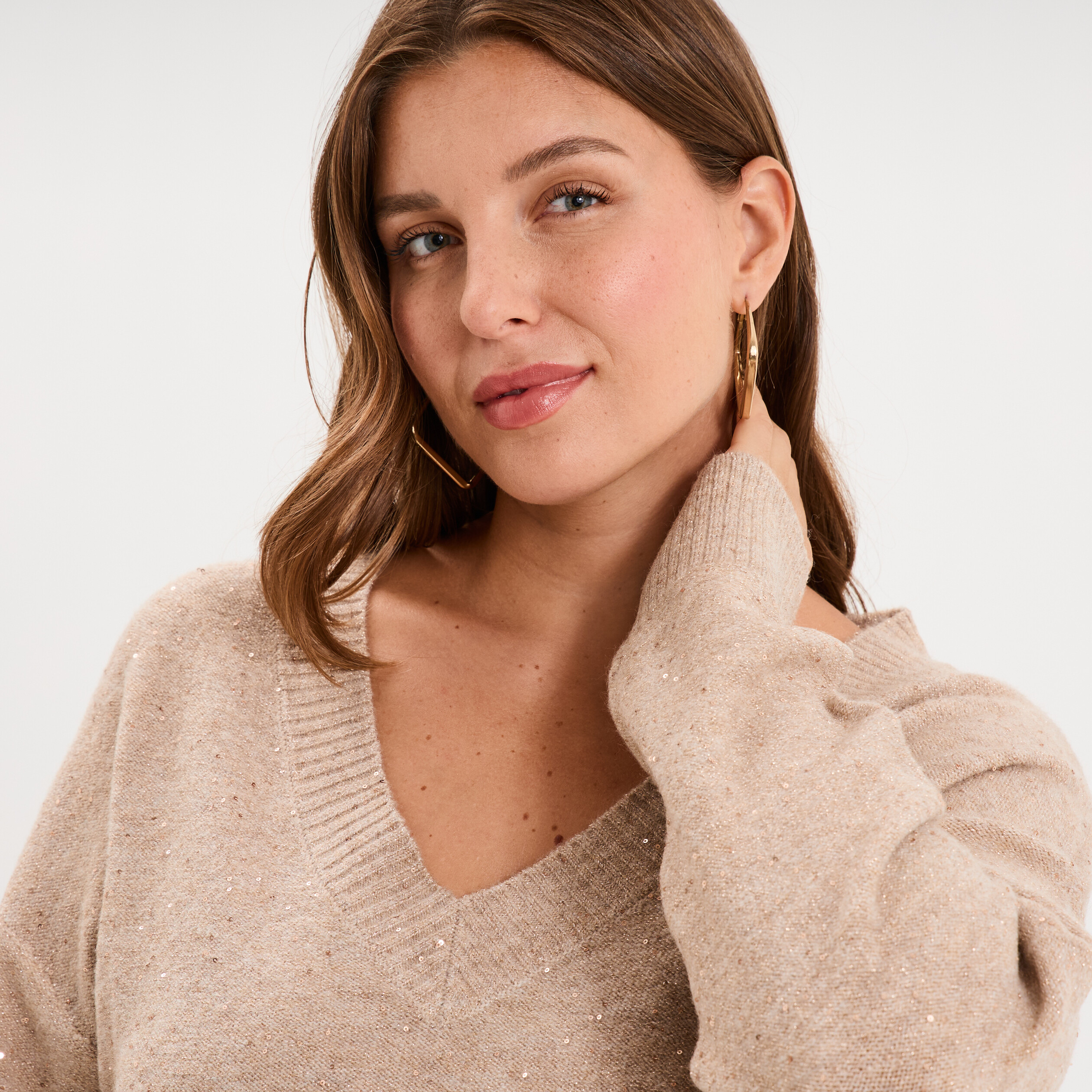 Pull droit sequins col V manches longues beige femme grande taille