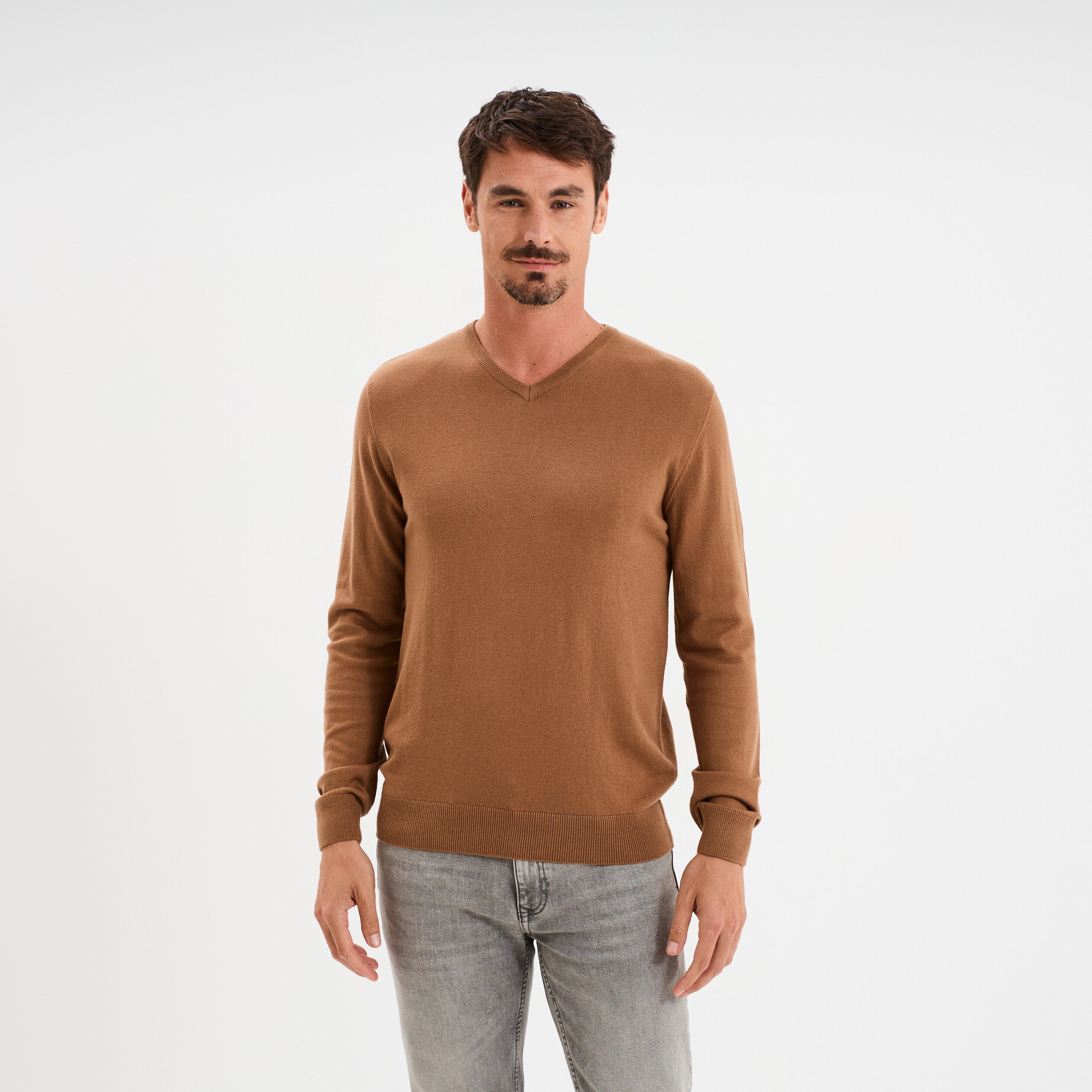 pull jersey avec col en v marron homme Pull jersey avec col en V marron homme