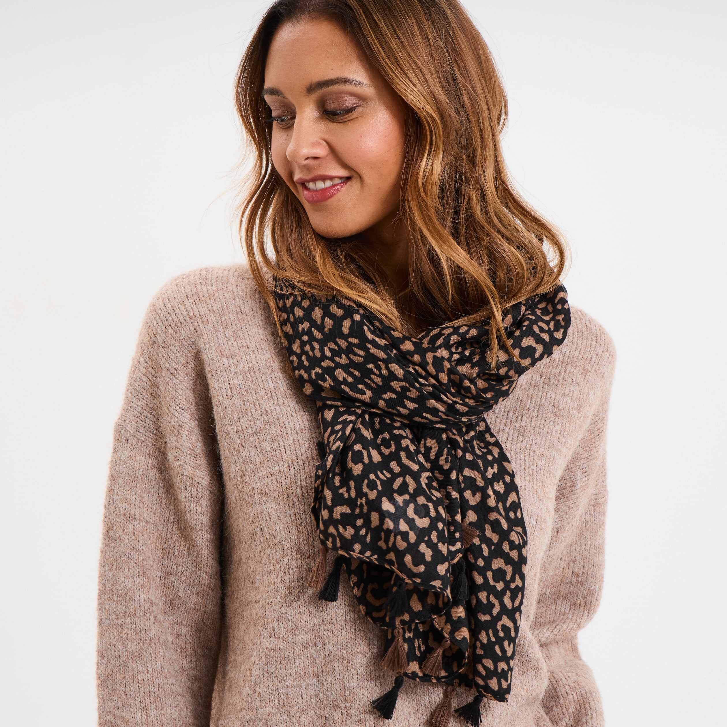 Foulard pampilles noir femme