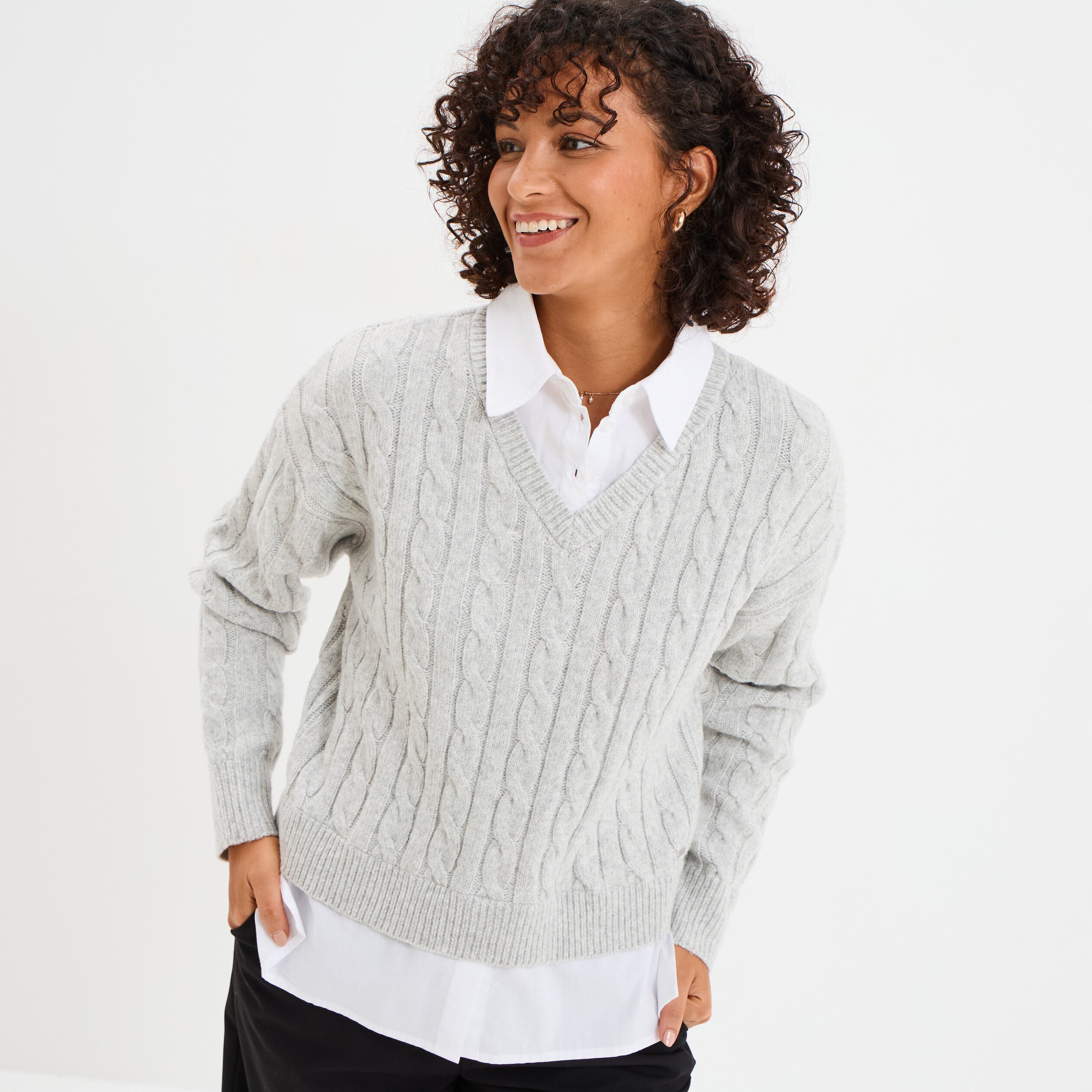 Pull torsades effet 2-en-1 chemise gris clair femme