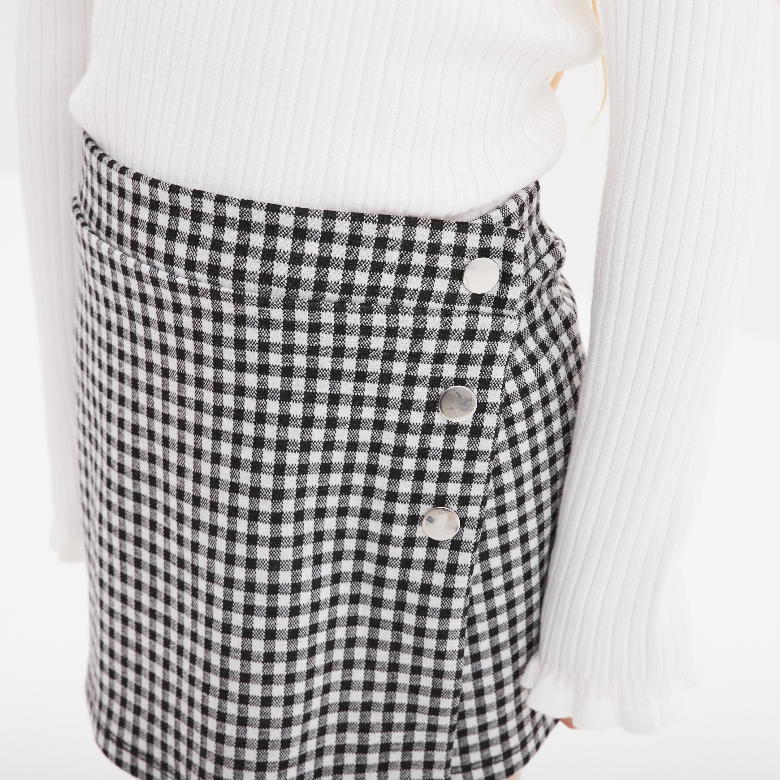 jupe short ajustee detail boutons ecru fille Jupe-short ajustée détail boutons ecru fille