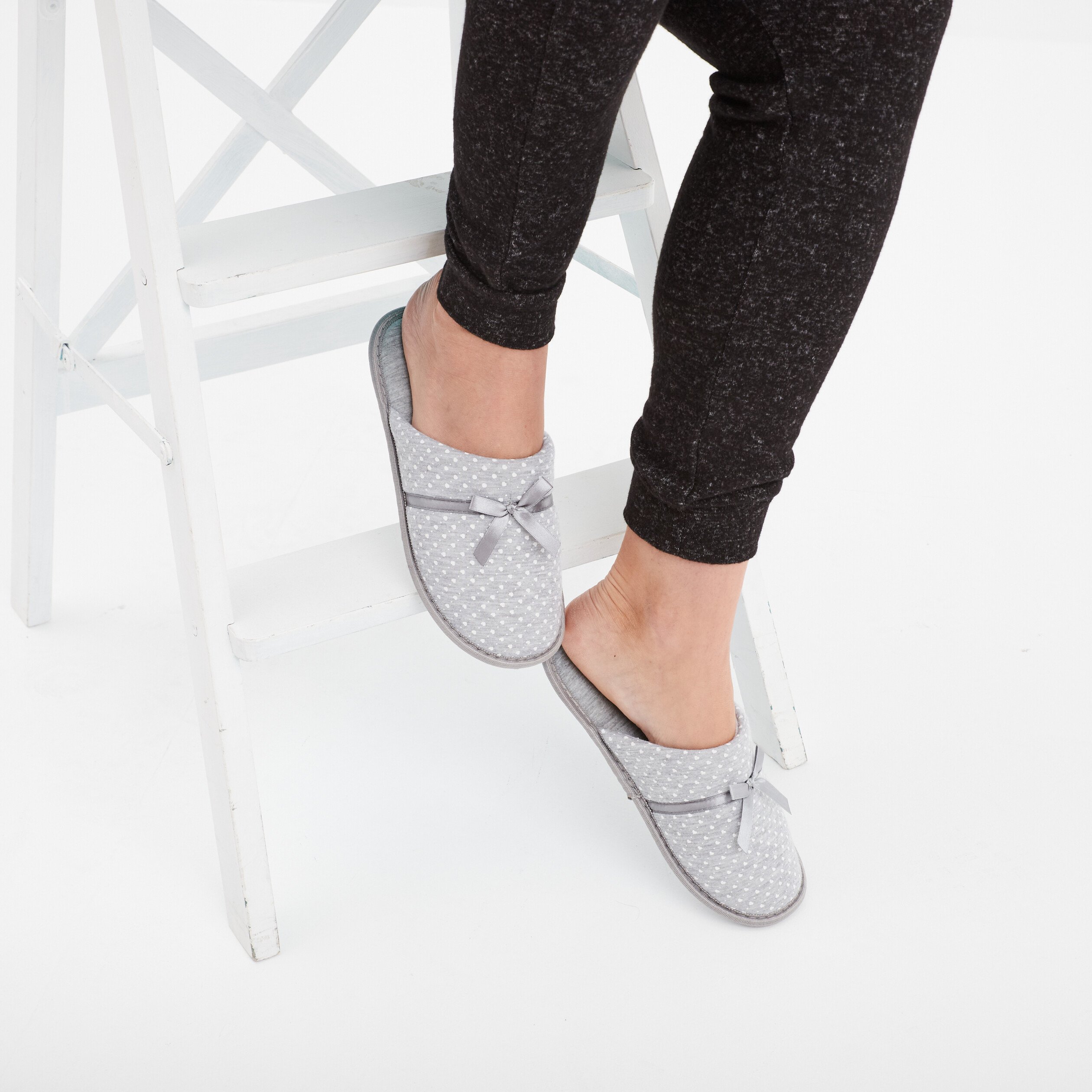 chaussons mules petits coeurs gris femme Chaussons mules petits coeurs gris femme