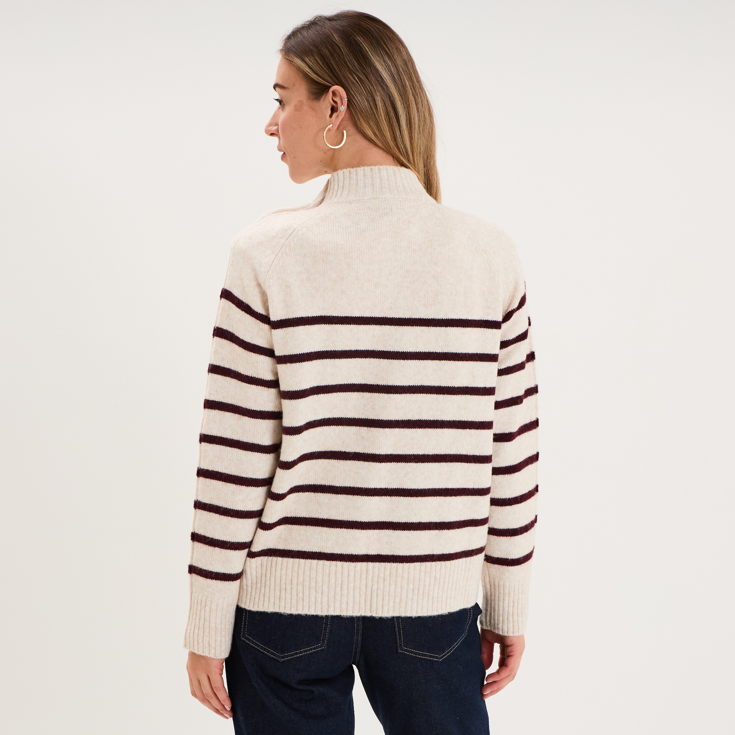 Pull col montant boutonn&eacute; ecru femme