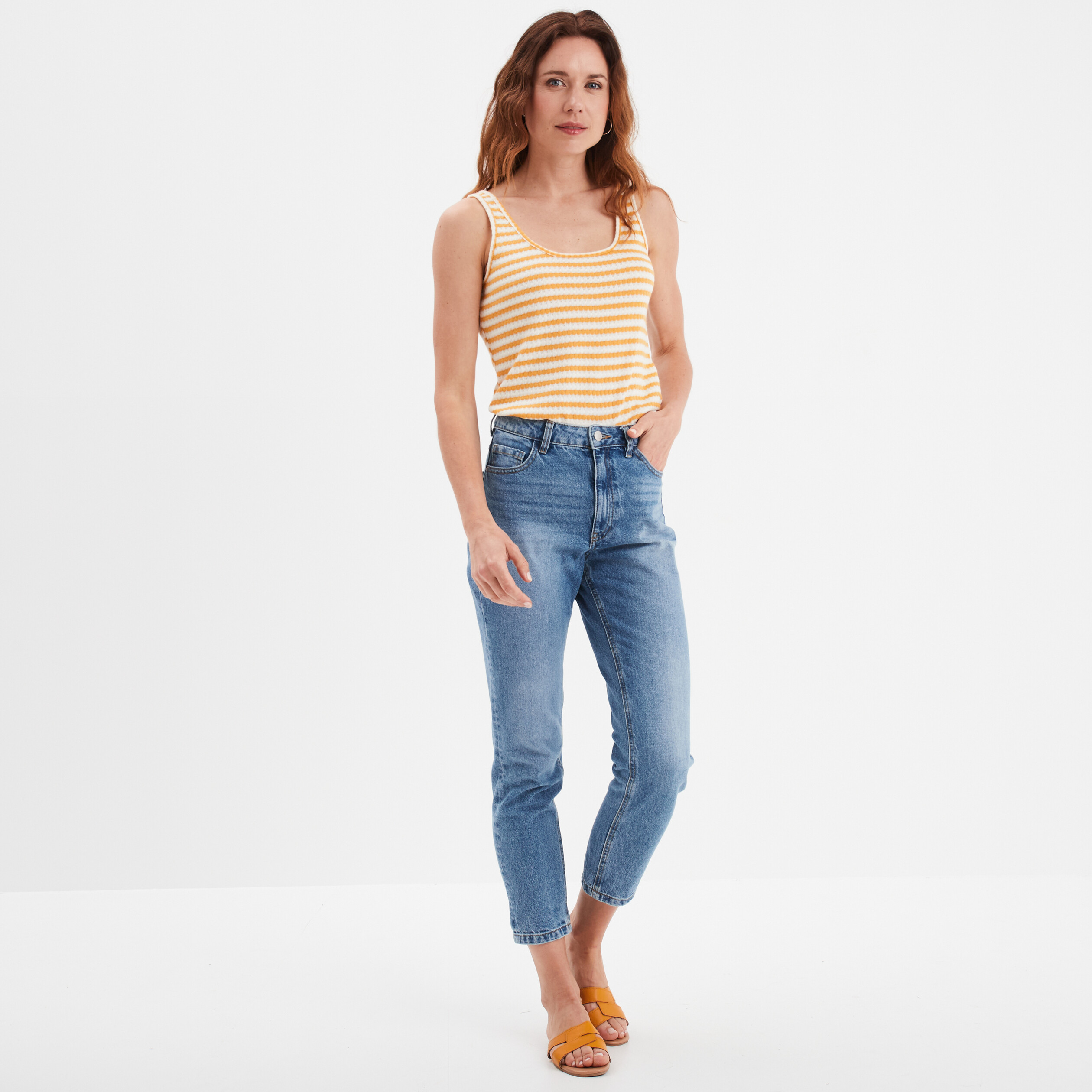 debardeur col rond en maille jaune moutarde femme Débardeur col rond en maille jaune moutarde femme