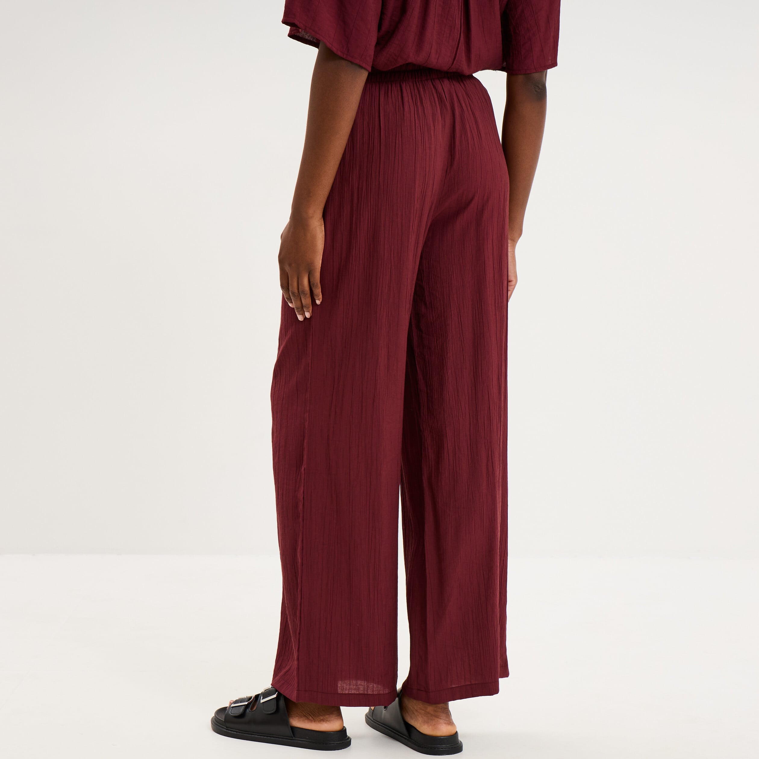 Pantalon large fluide taille &eacute;lastiqu&eacute;e bordeaux femme