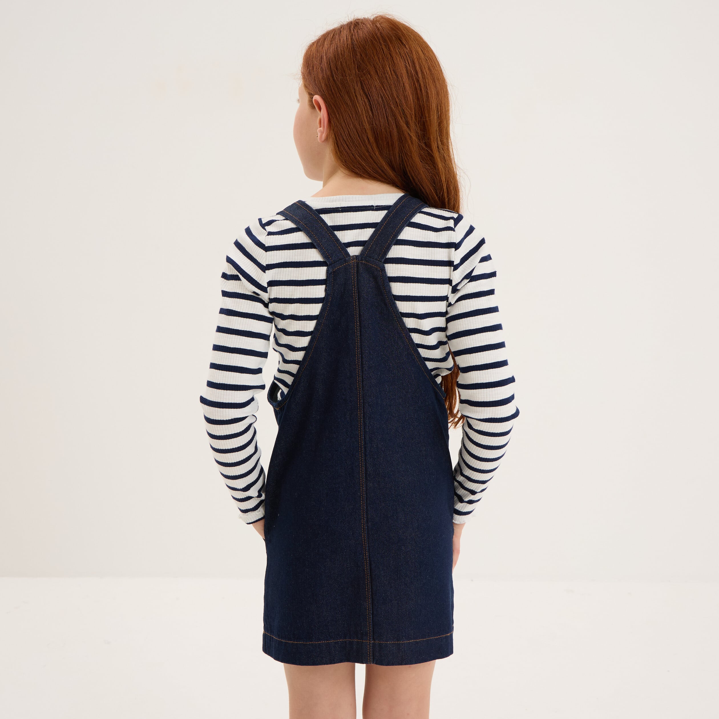 Ensemble robe salopette et t-shirt bleu fille