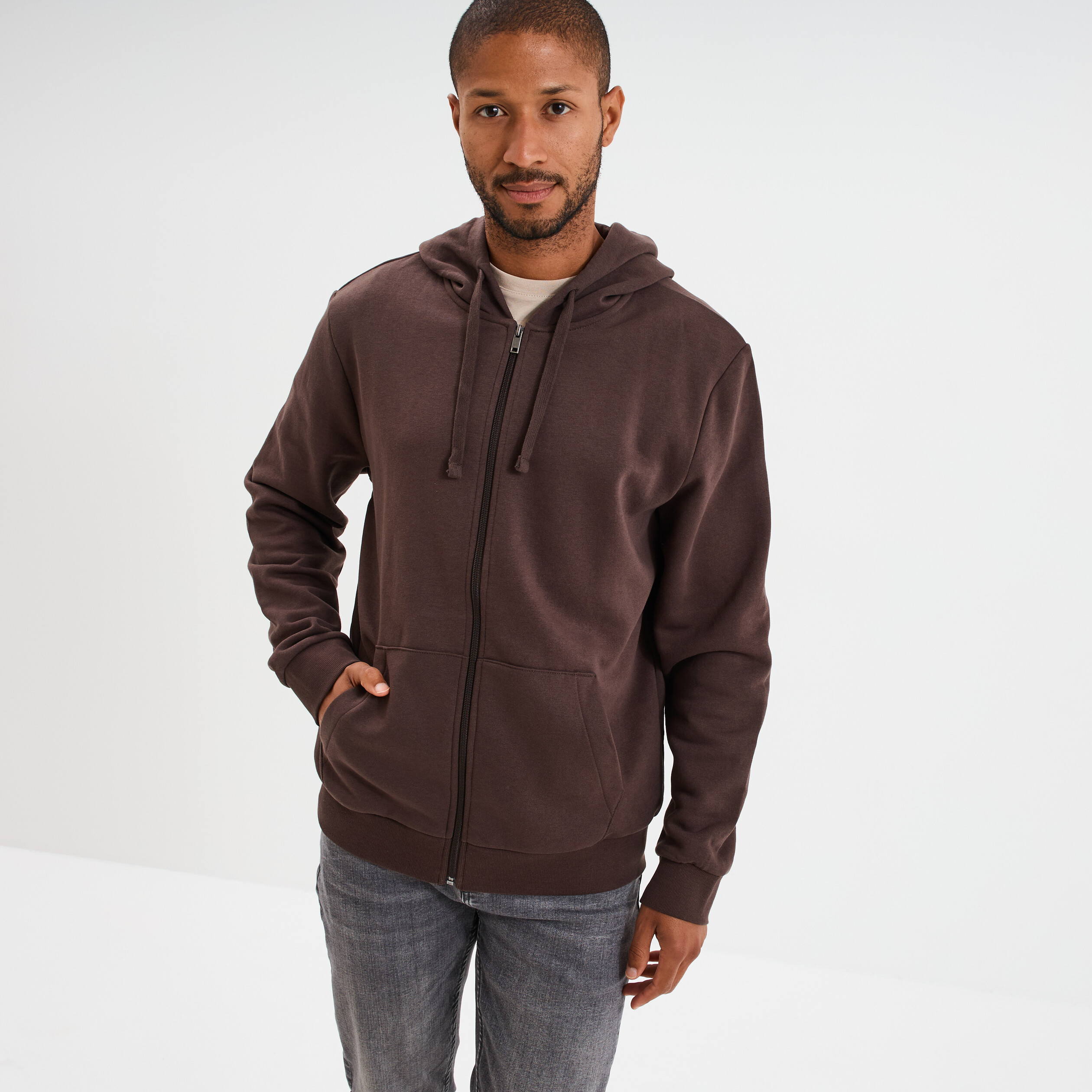 sweat zippe molleton a capuche marron fonce homme Sweat zippé molleton à capuche marron foncé homme