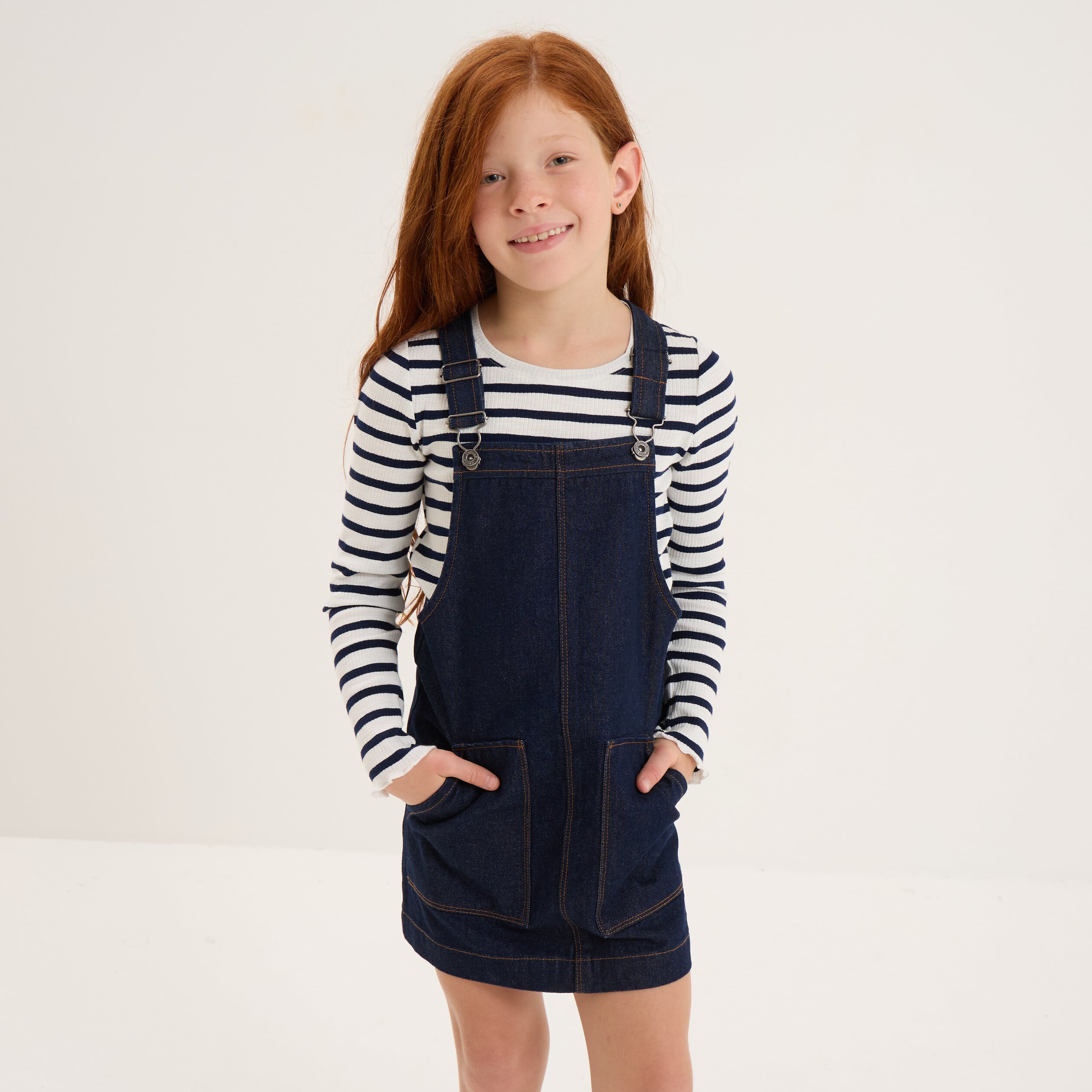 Ensemble robe salopette et t-shirt bleu fille