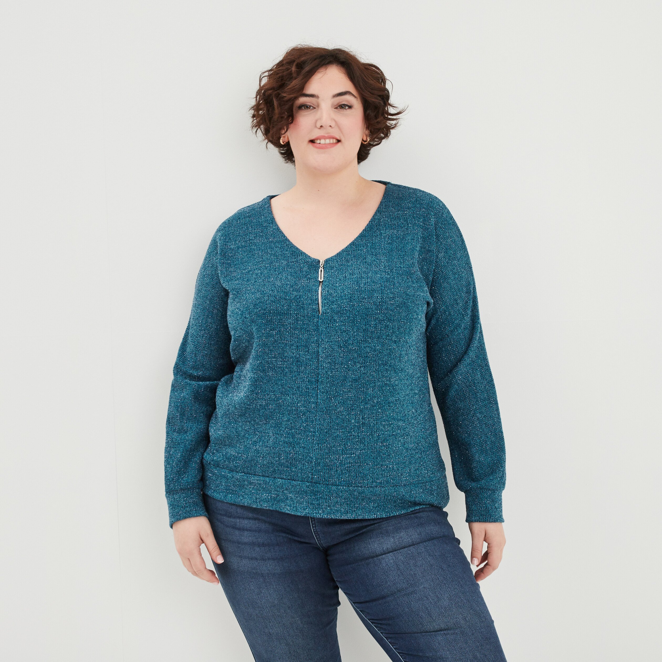 pull col en v detail zippe bleu canard femmegt Pull col en V détail zippé bleu canard femme grande taille