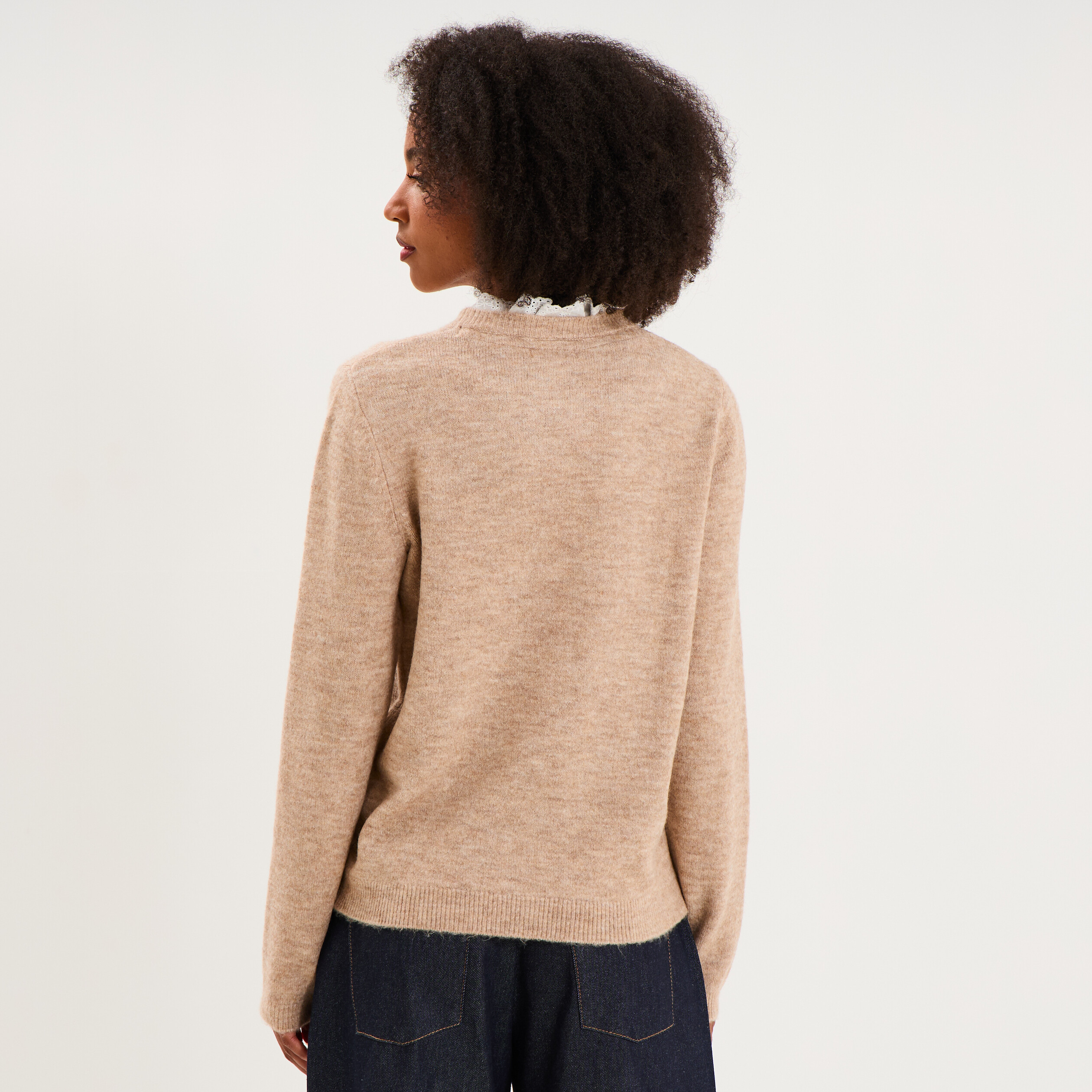 Pull 2 en 1 col rond broderie anglaise beige femme