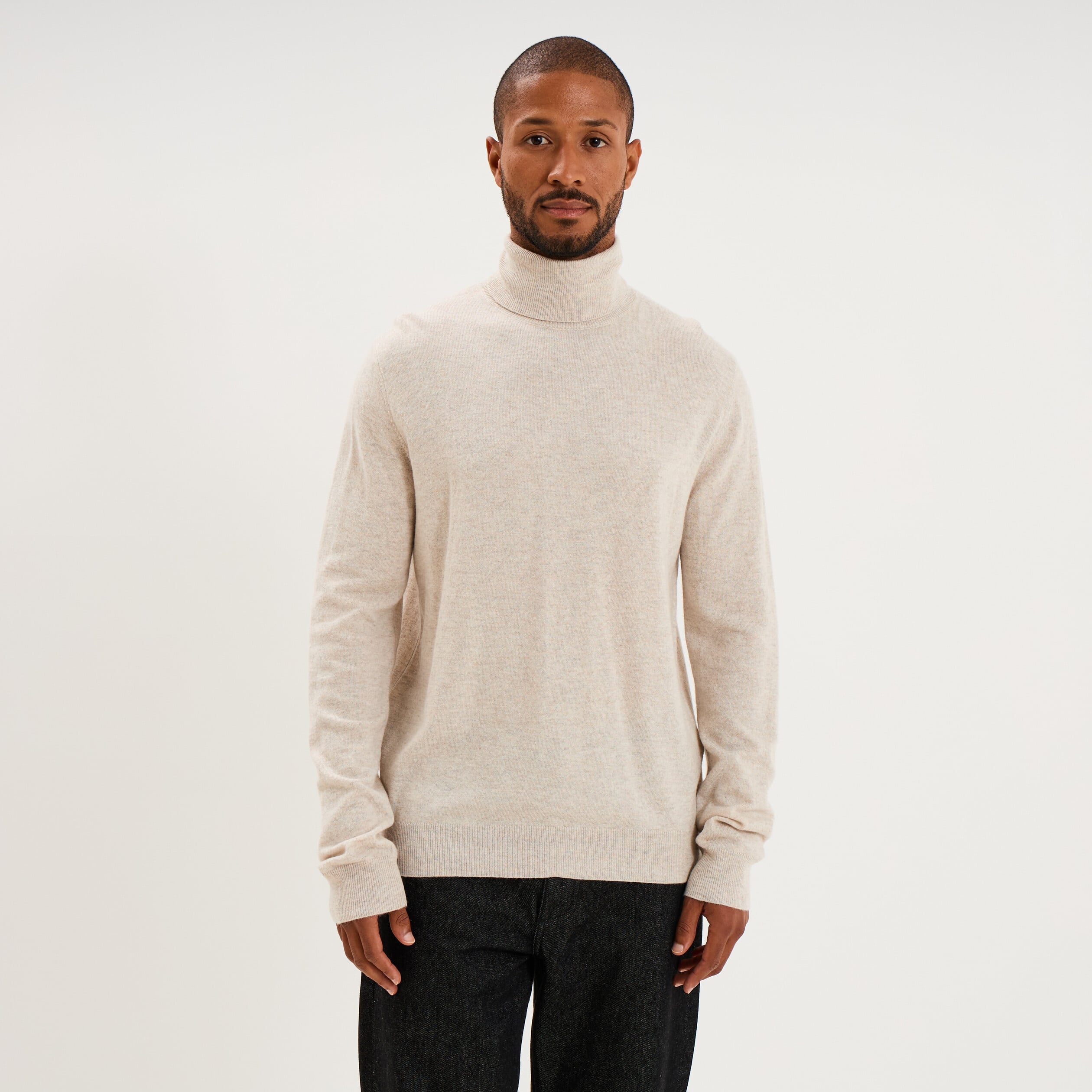 Pull col roul&eacute; manches longues beige homme