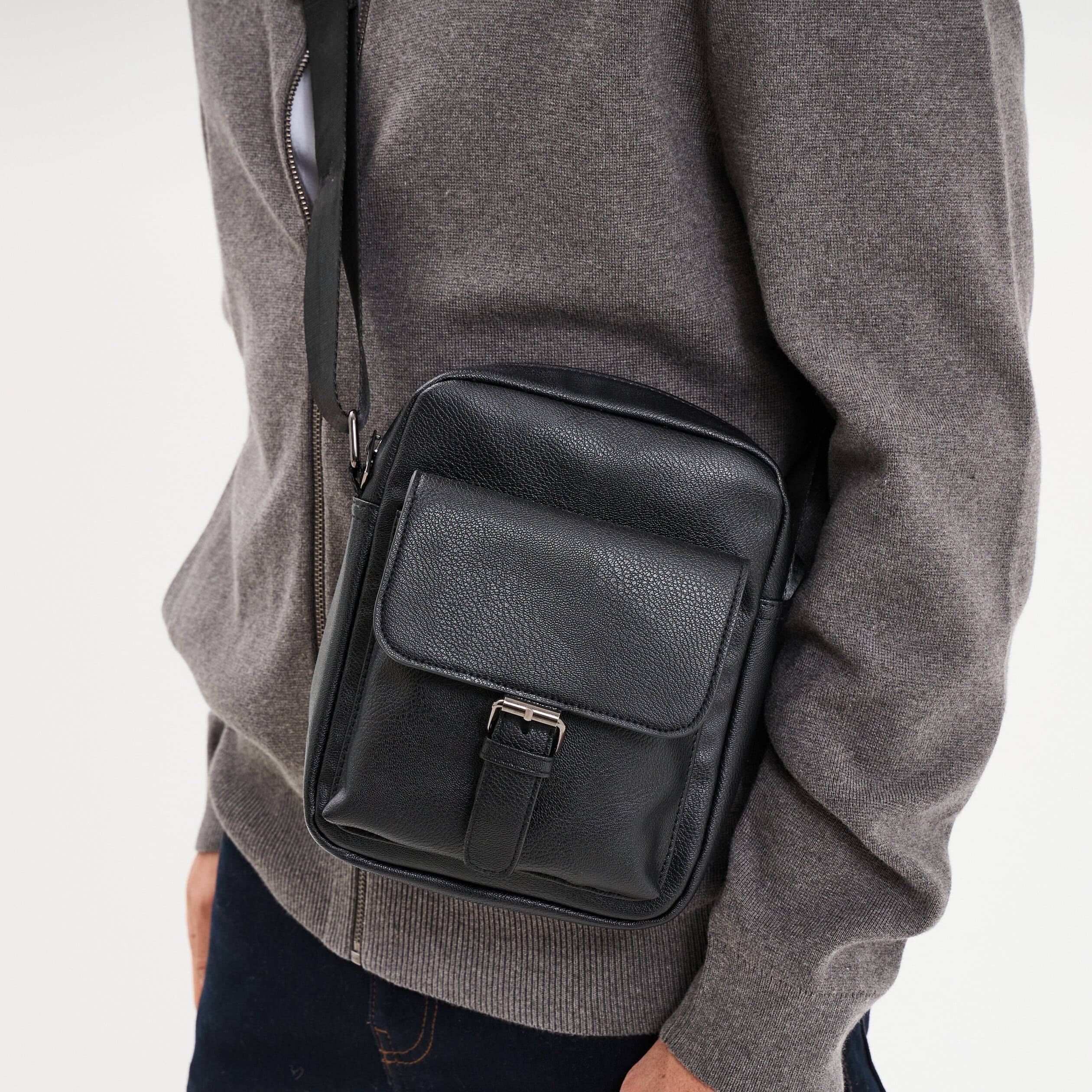 Sacoche en bandouli&egrave;re noir homme