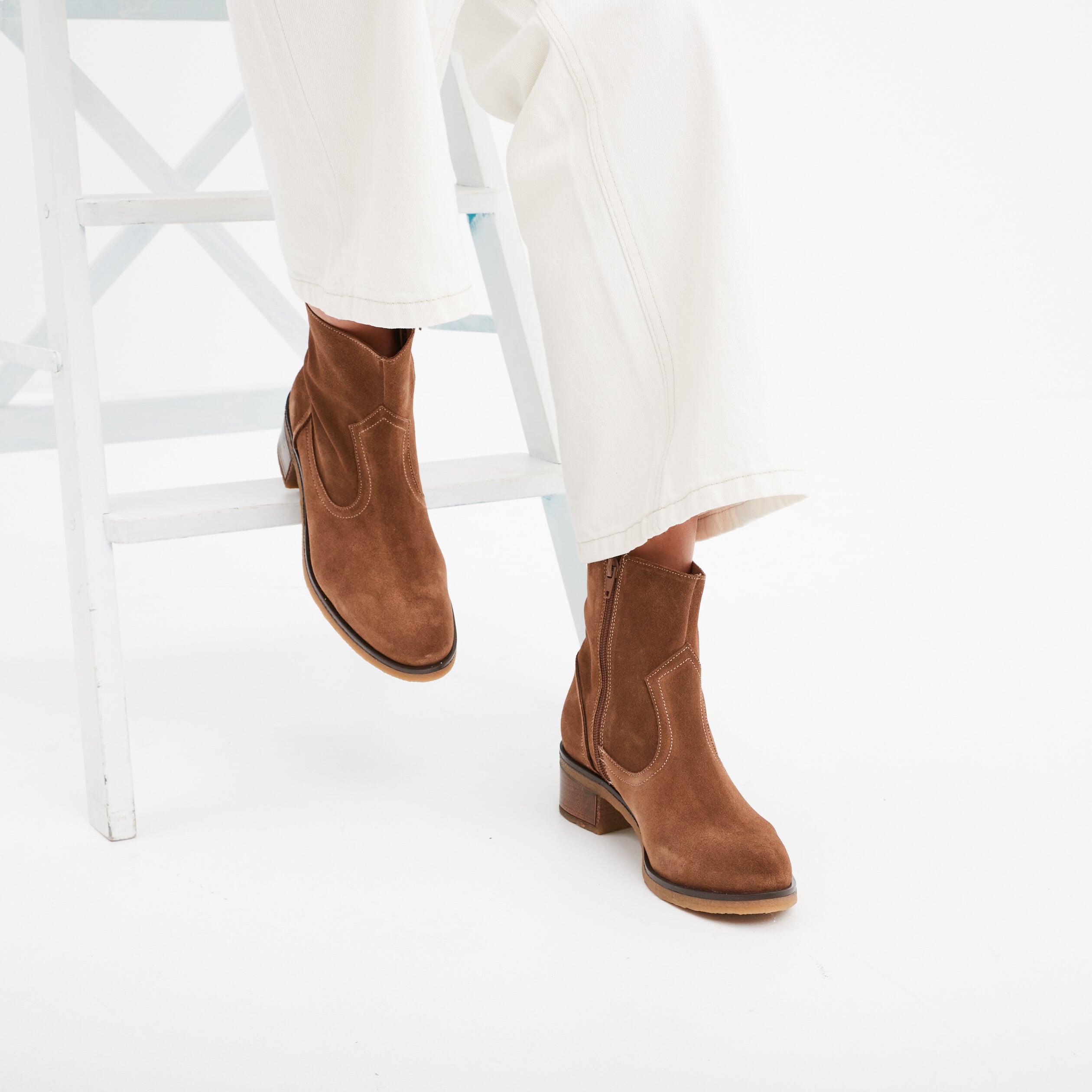 Bottines cuir daim &agrave; talons Creeks taupe femme