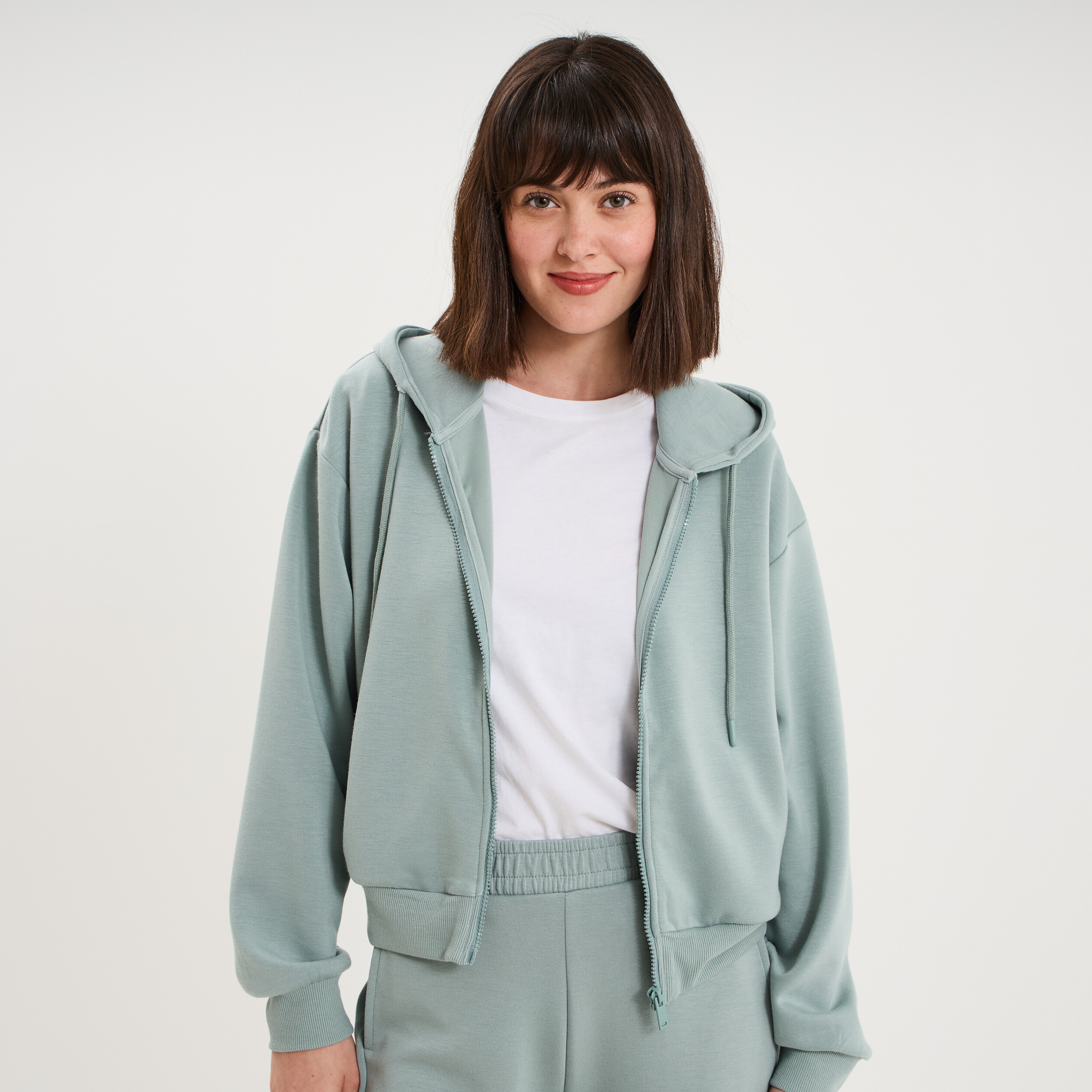 Sweat zipp&eacute; &agrave; capuche bleu gris femme