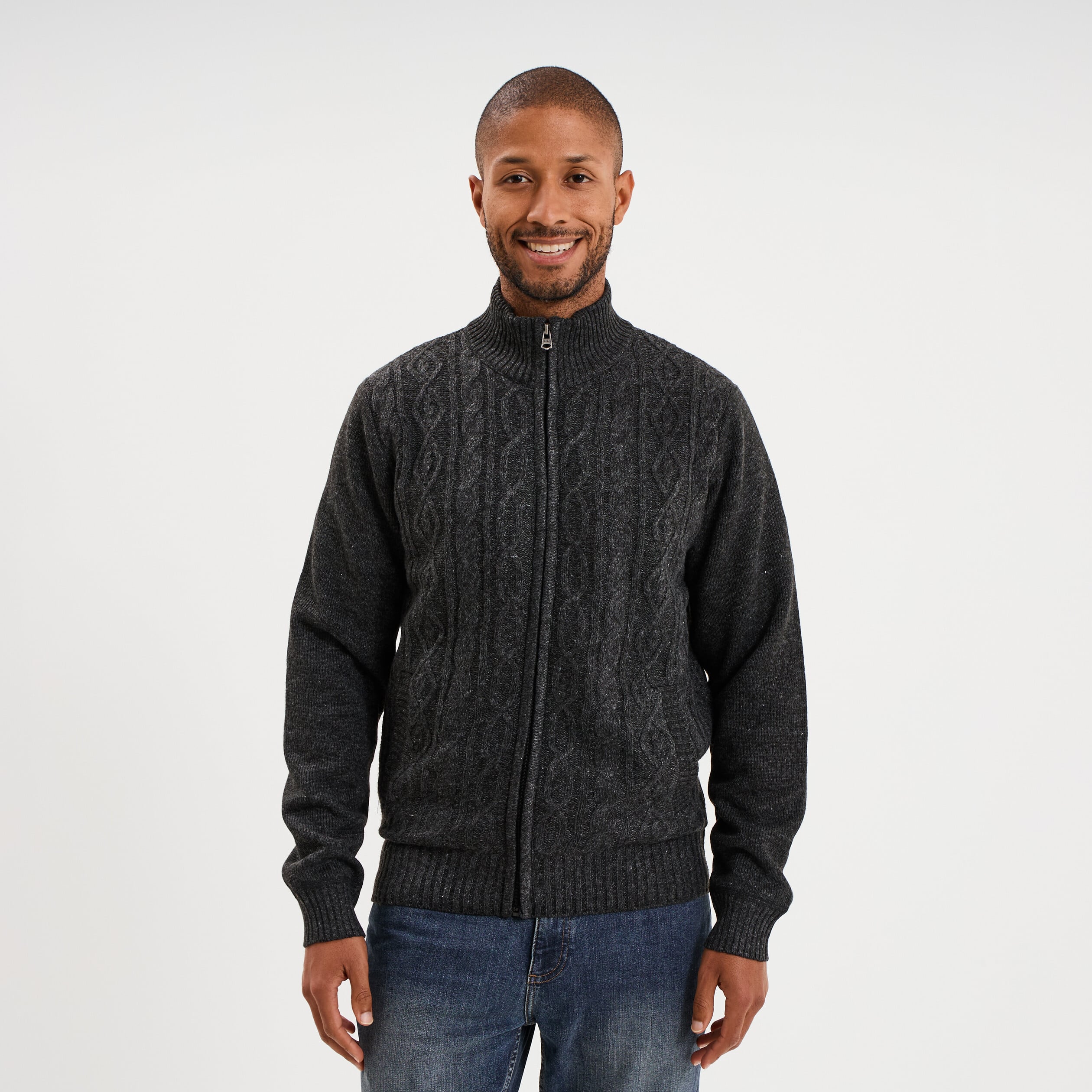 Gilet &agrave; torsades et col montant gris fonc&eacute; homme