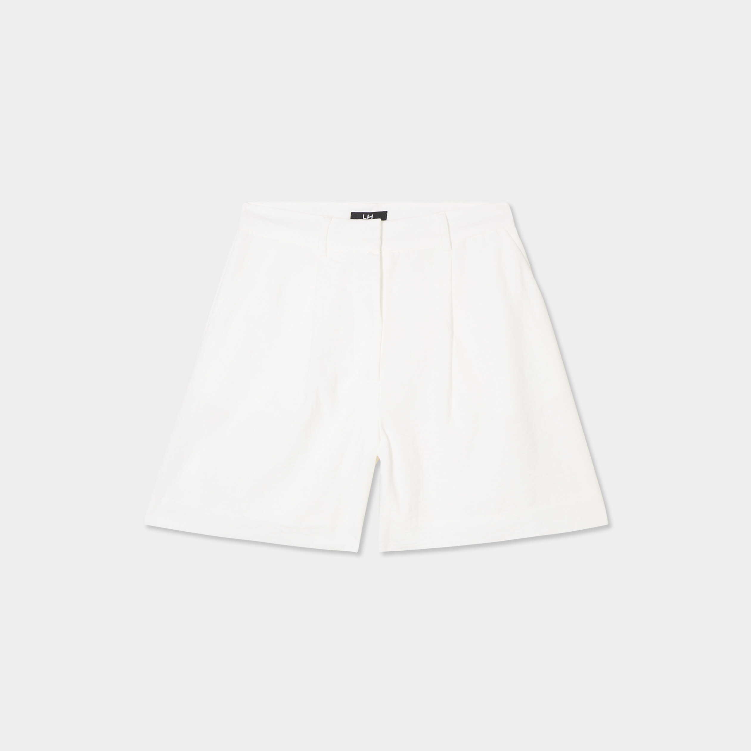 short large avec pinces blanc femme Short large avec pinces blanc femme