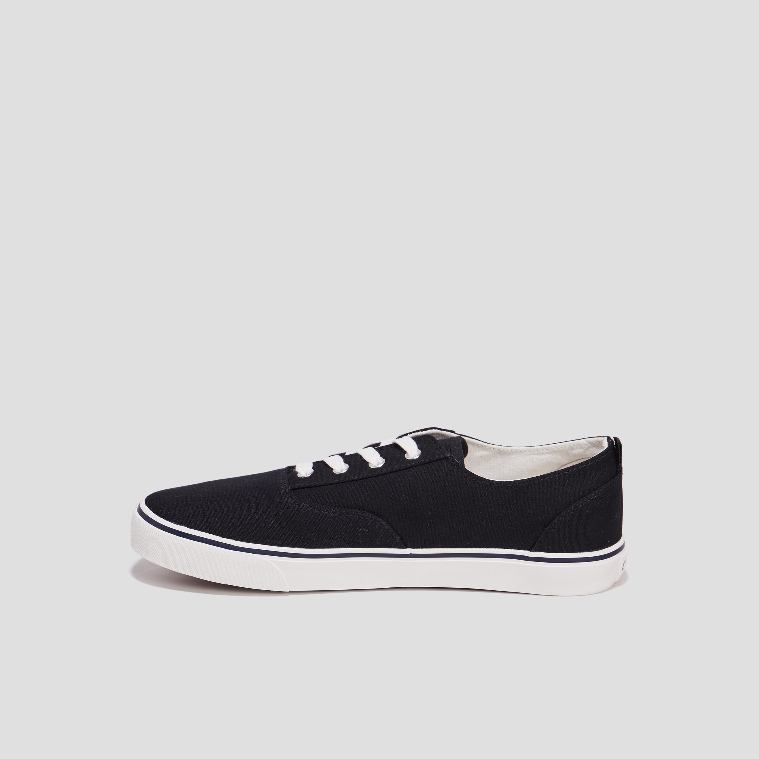 Tennis en toile &agrave; lacets noir homme