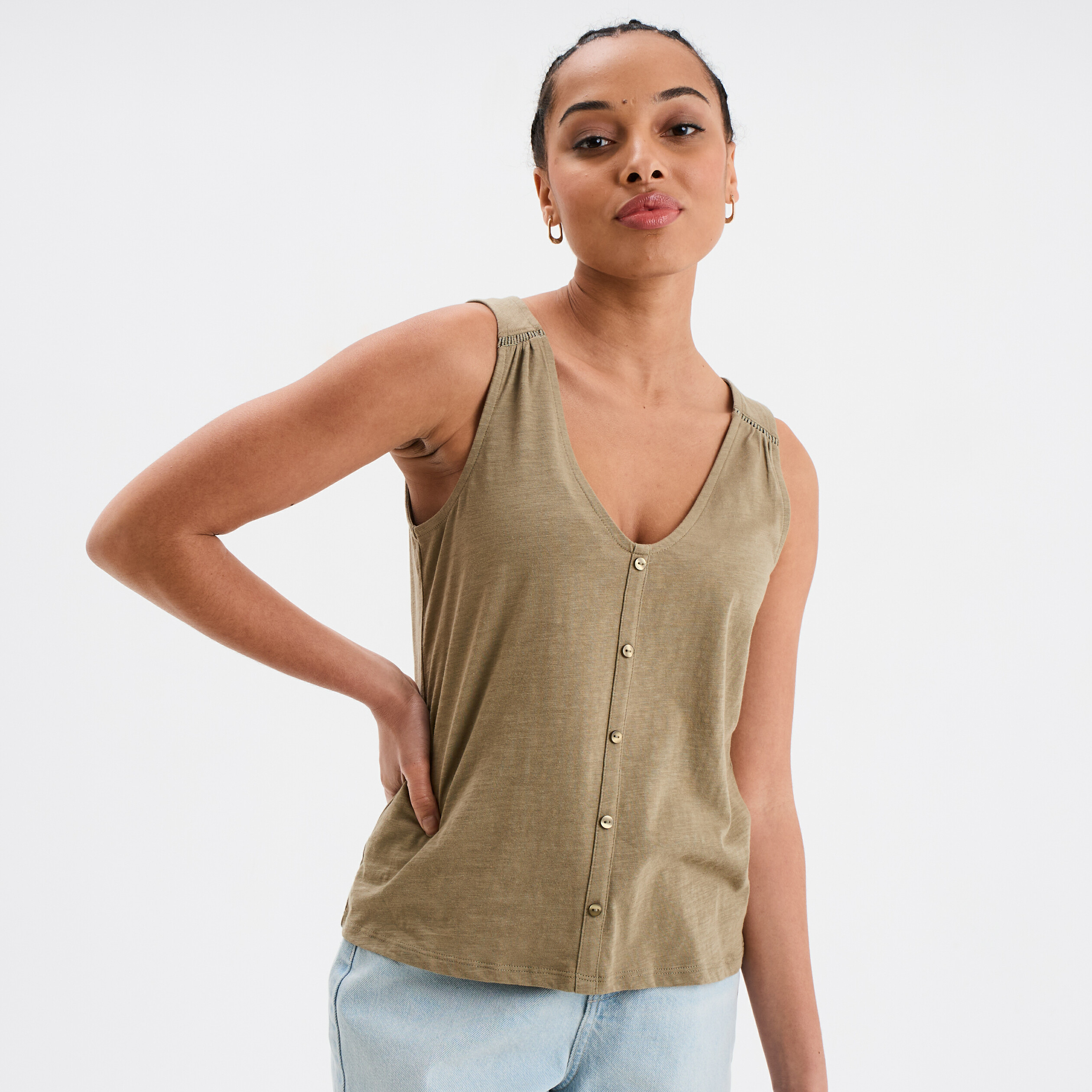 debardeur sans manches a boutons coton vert kaki femme Débardeur sans manches à boutons coton vert kaki femme