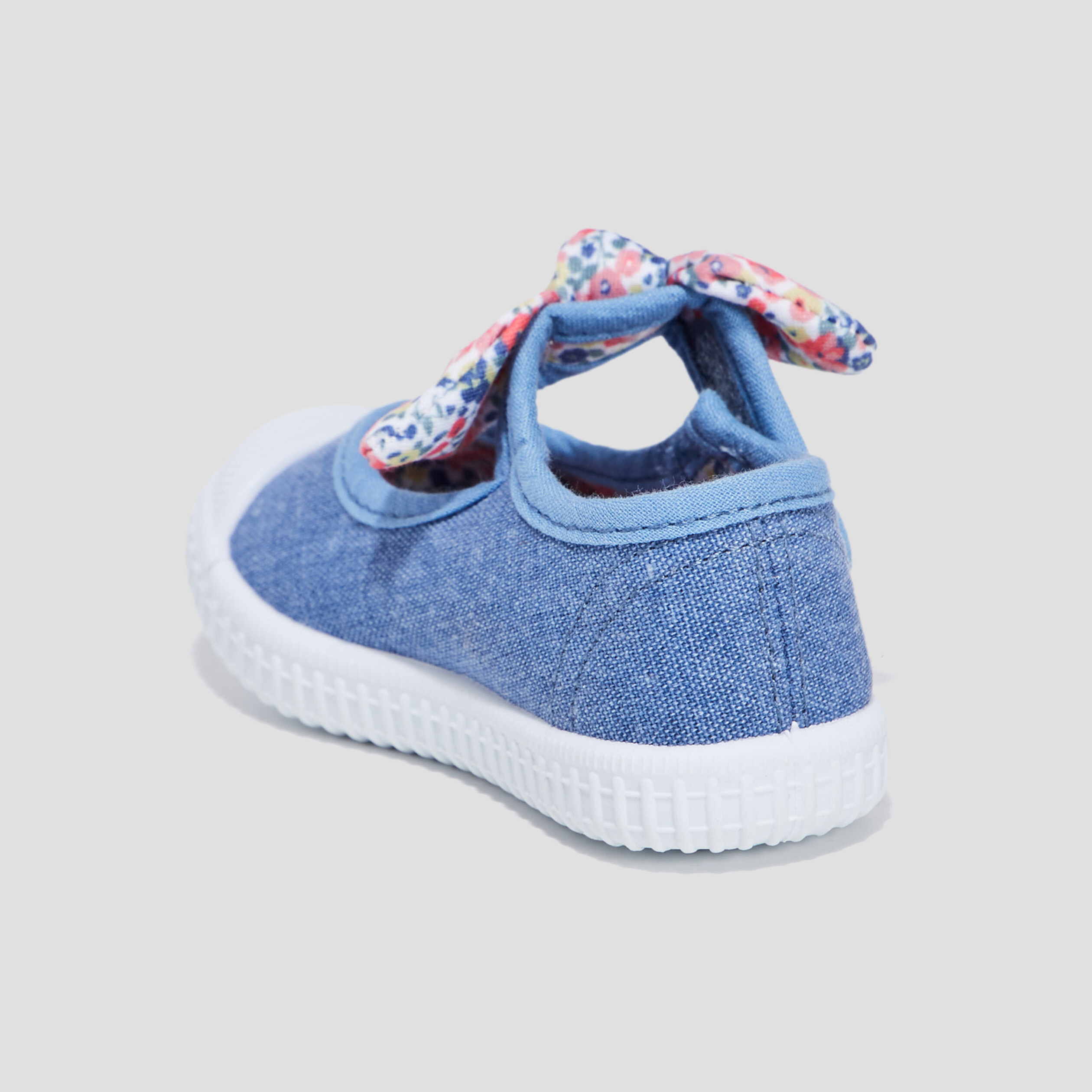 Babies renforc&eacute;es toile semelle souple bleu b&eacute;b&eacute; fille