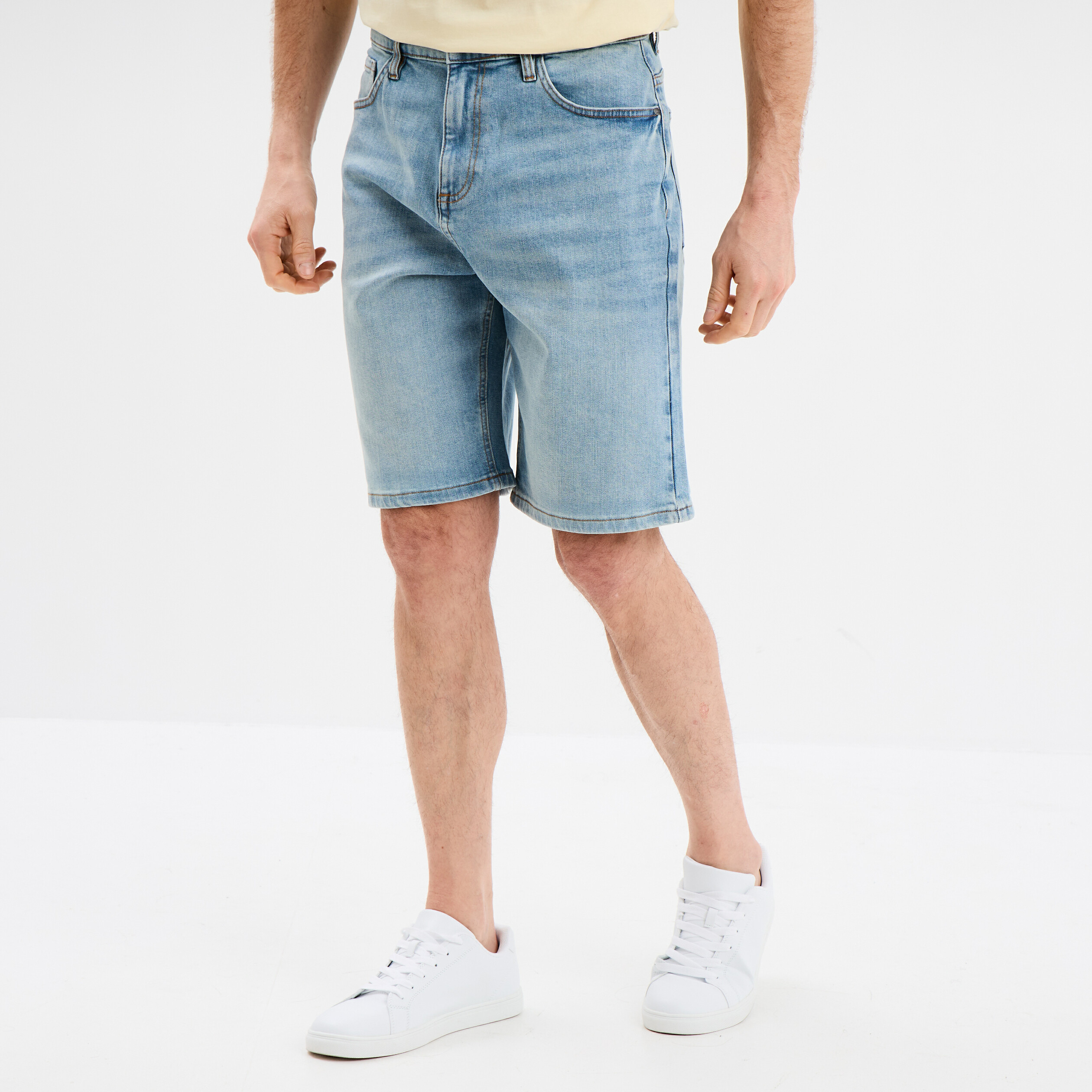 bermuda en jean droit coton denim triple stone homme Bermuda en jean droit coton denim triple stone homme