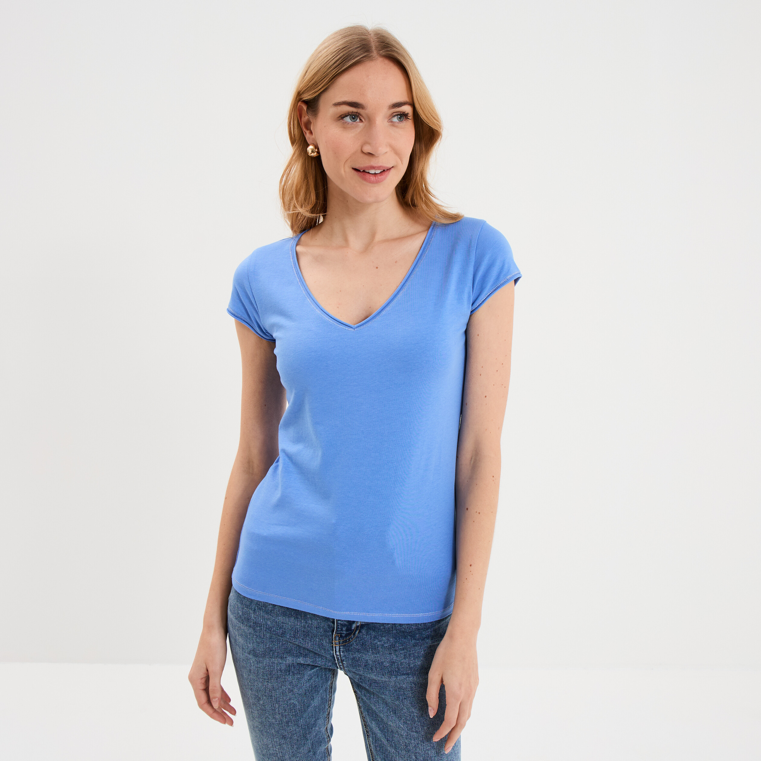 T-shirt col V ajust&eacute; manches courtes bleu electrique femme
