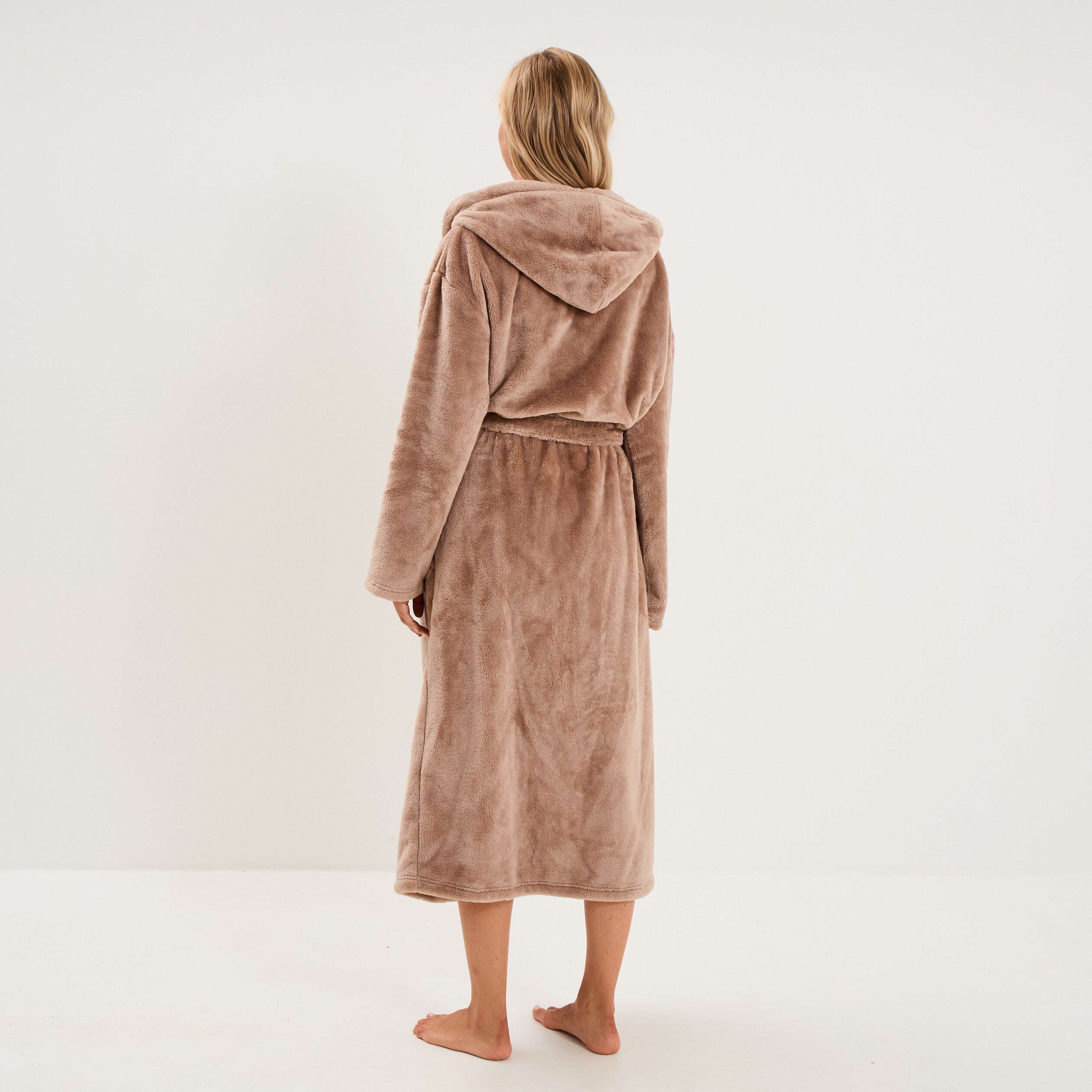 Peignoir effet velours &agrave; capuche beige femme