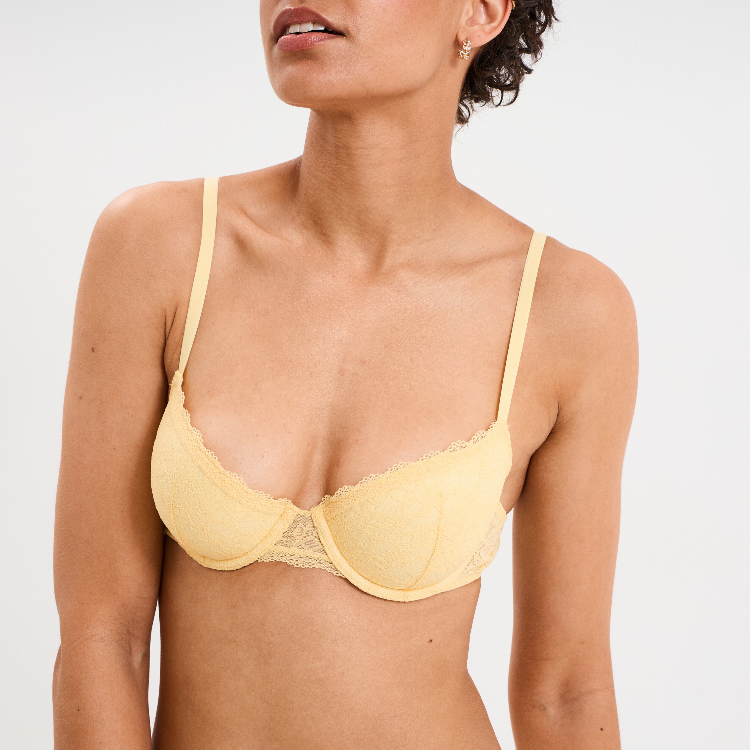 soutien gorge corbeille padde dentelle jaune clair femme Soutien-gorge corbeille paddé dentelle jaune clair femme