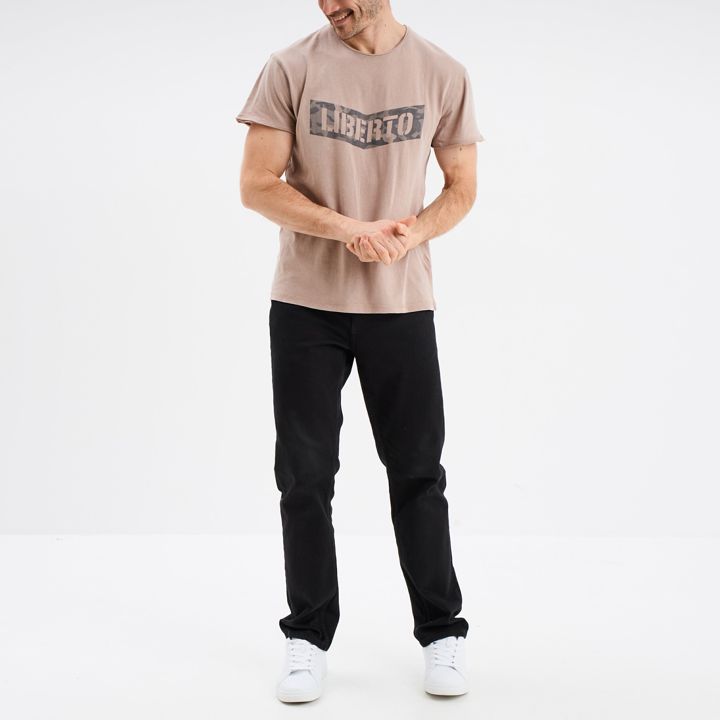 T-shirt manches courtes coton d&eacute;lav&eacute; marron homme