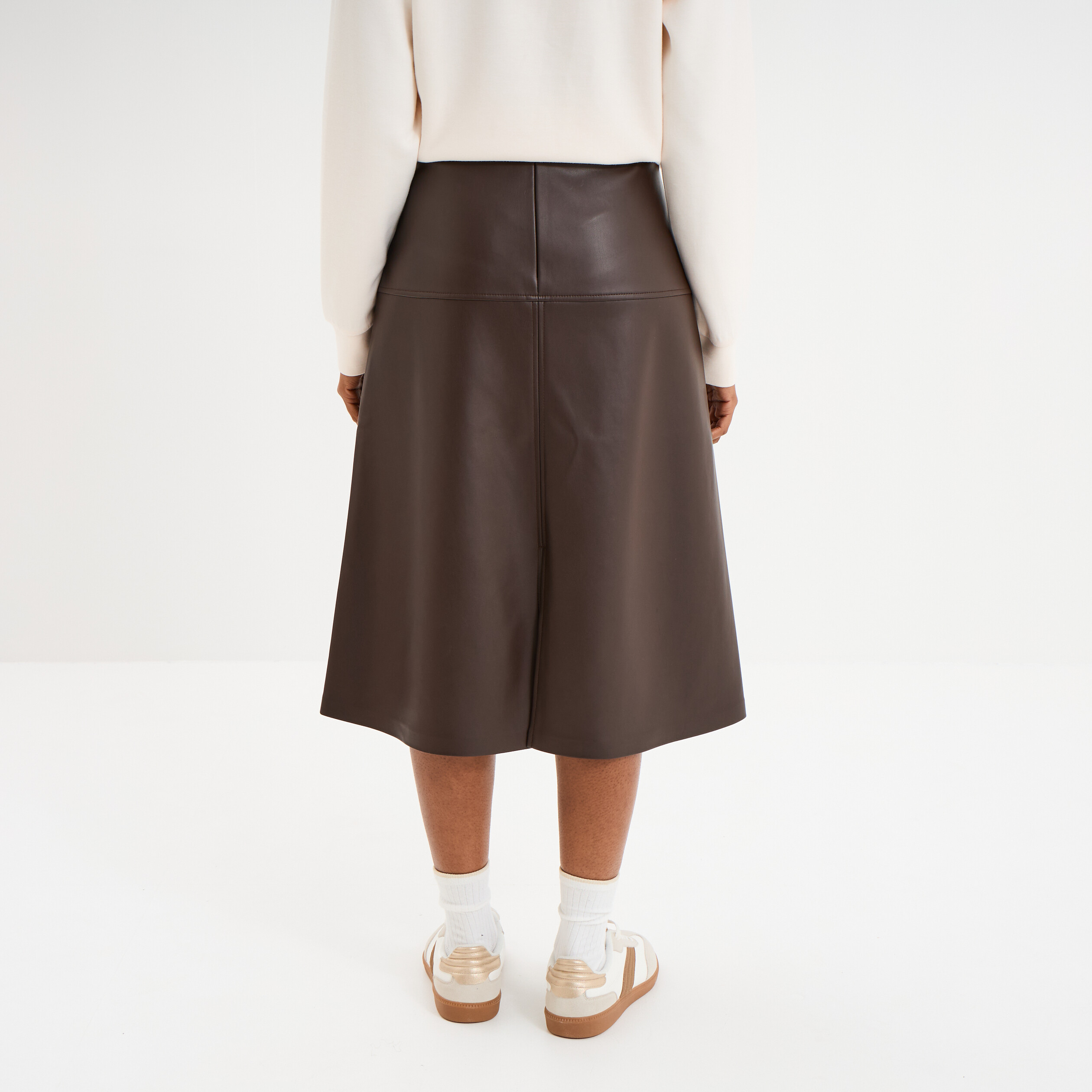 Jupe longue simili cuir trap&egrave;ze marron fonc&eacute; femme