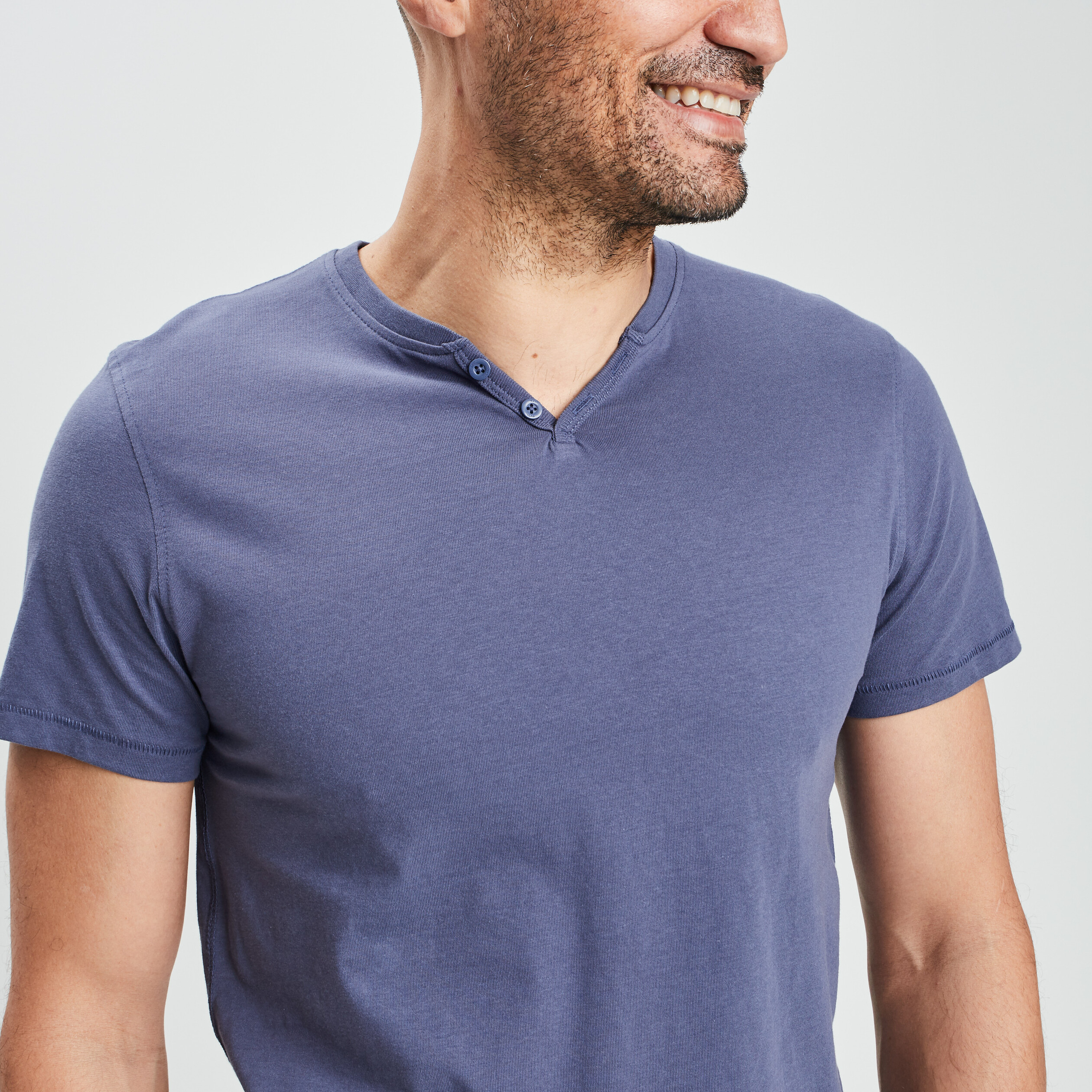 t shirt manches courtes col tunisien bleu homme T-shirt manches courtes col tunisien bleu homme