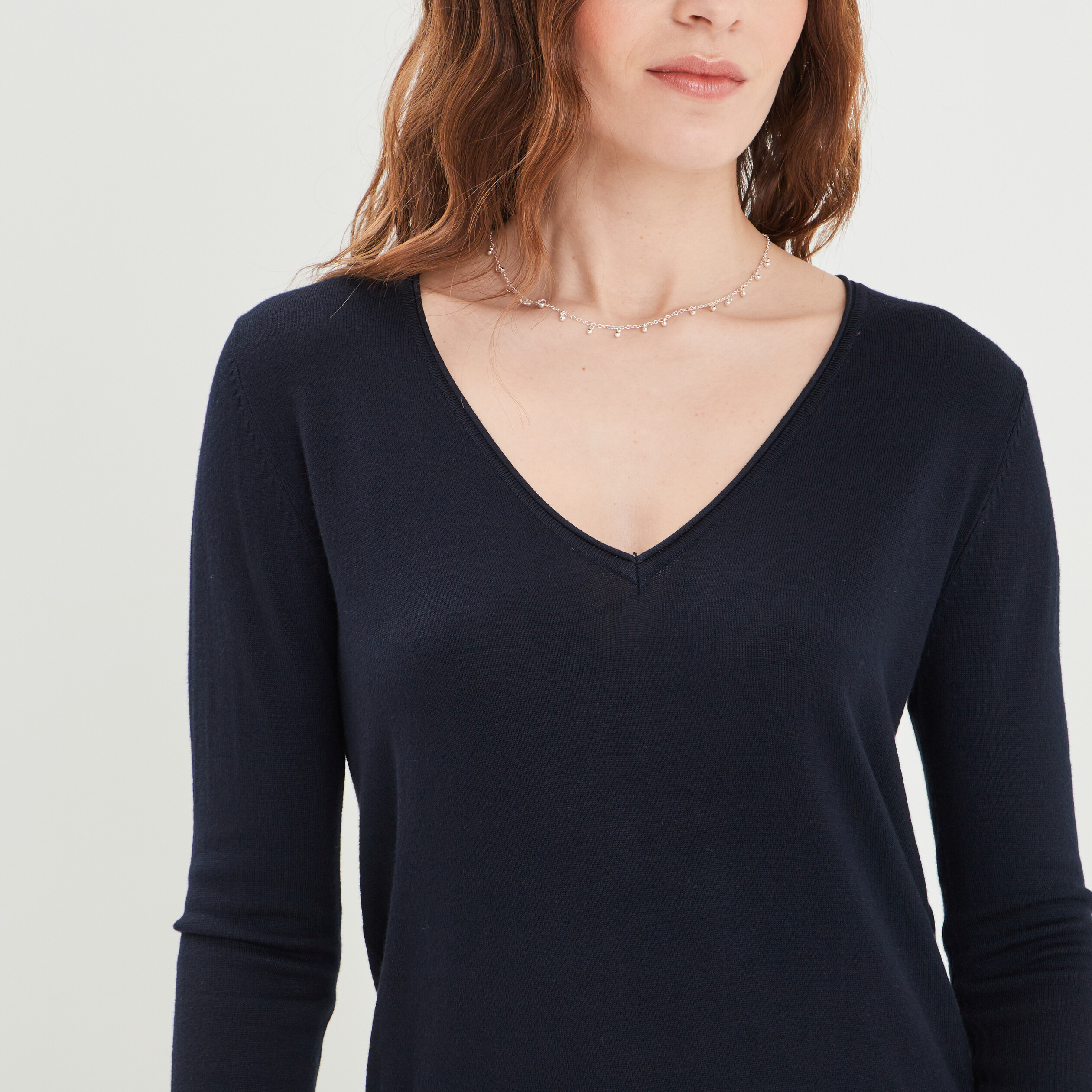Pull avec col en V bleu marine femme