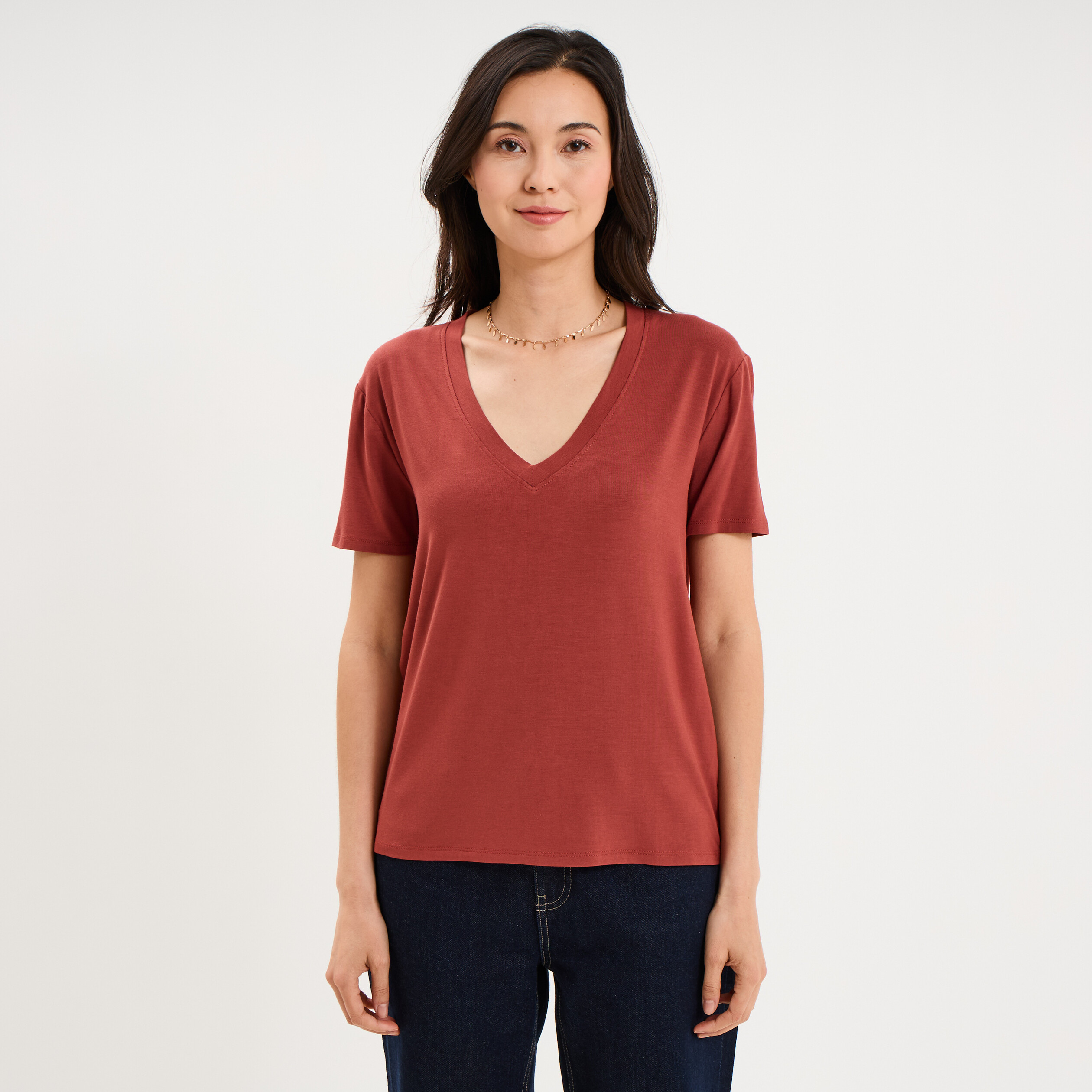 T-shirt fluide col en V manches courtes rouge fonc&eacute; femme