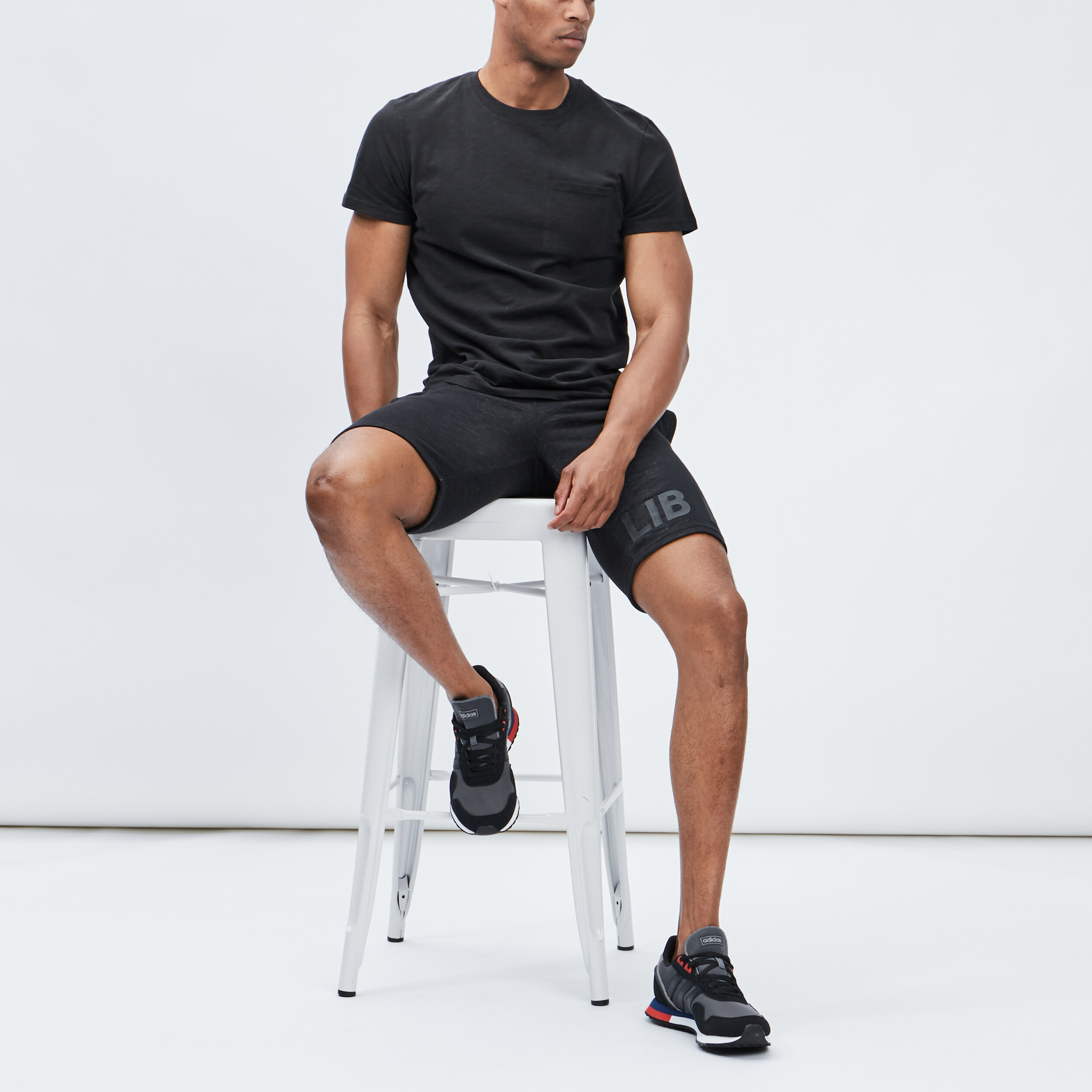 T-shirt manches courtes noir homme