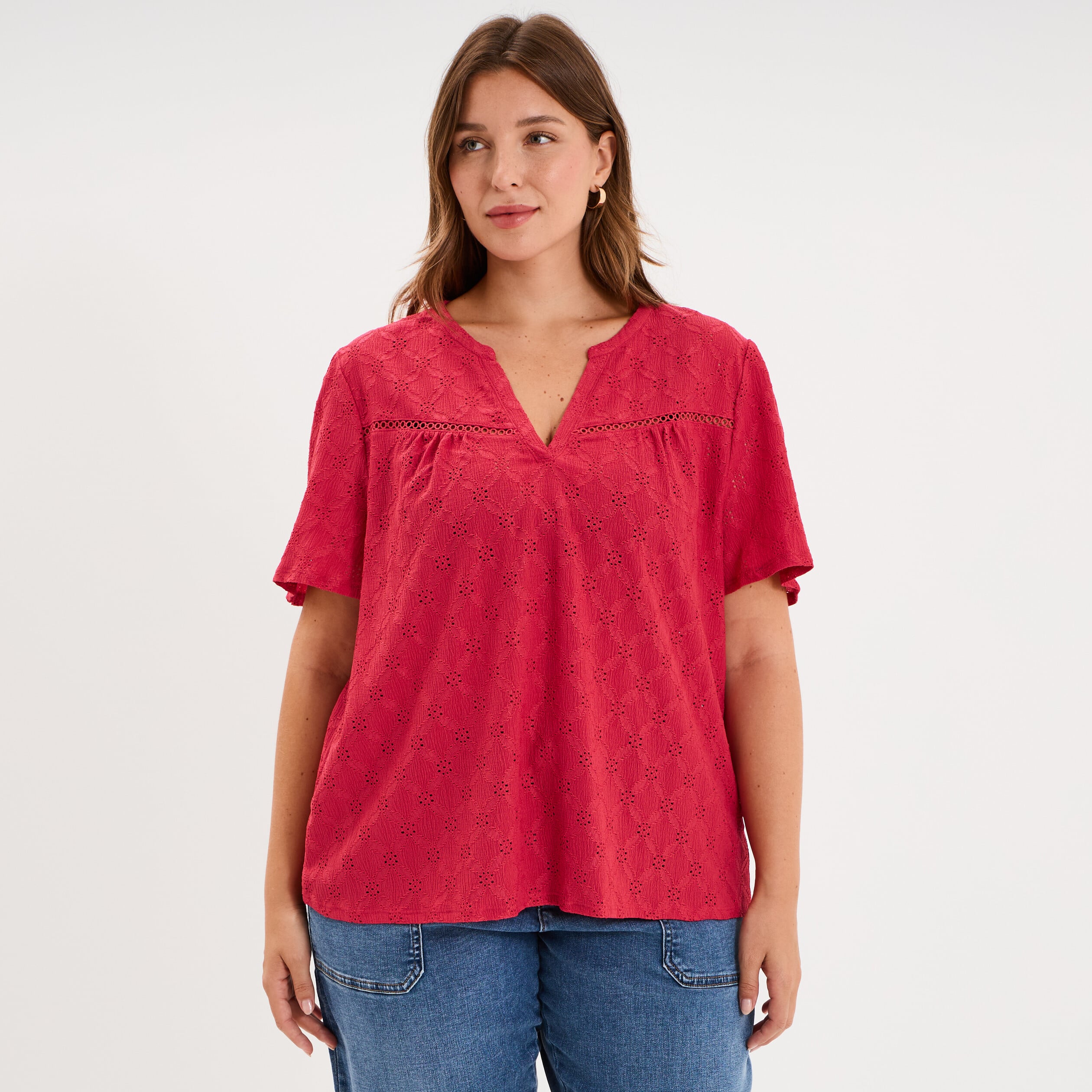 T-shirt broderie anglaise col tunisien rose cerise femme grande taille